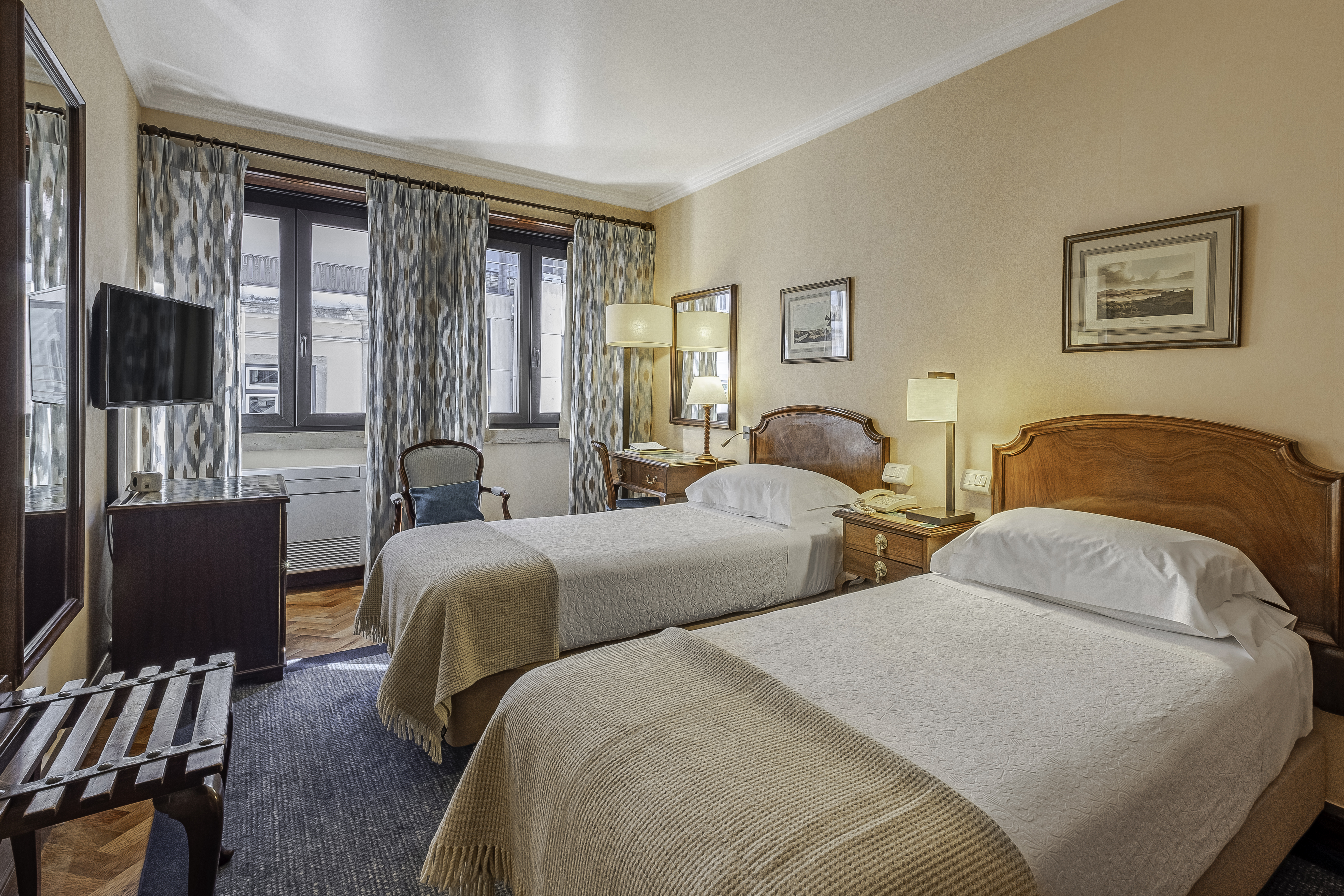 Double or Twin Standard