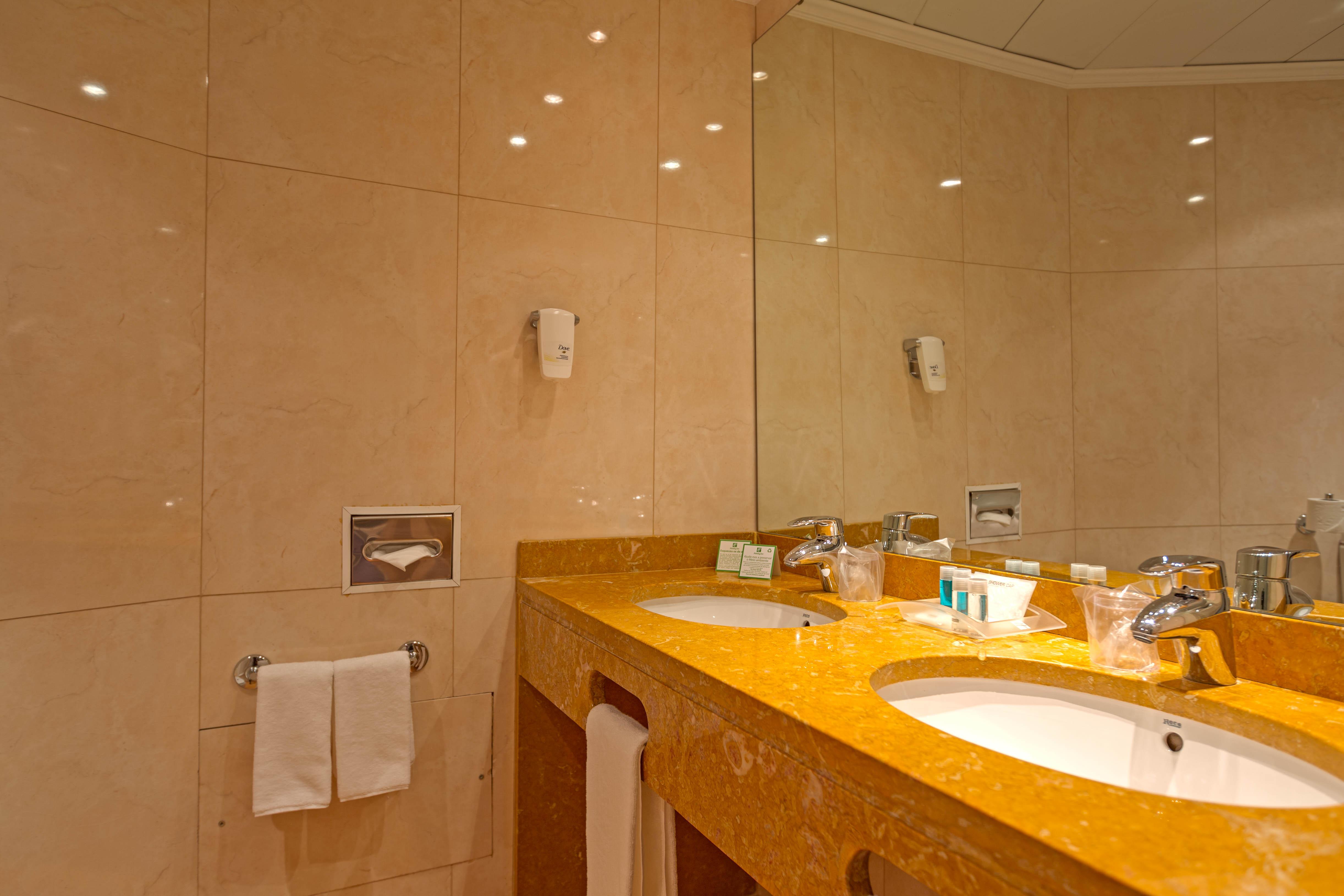 Double or Twin Standard