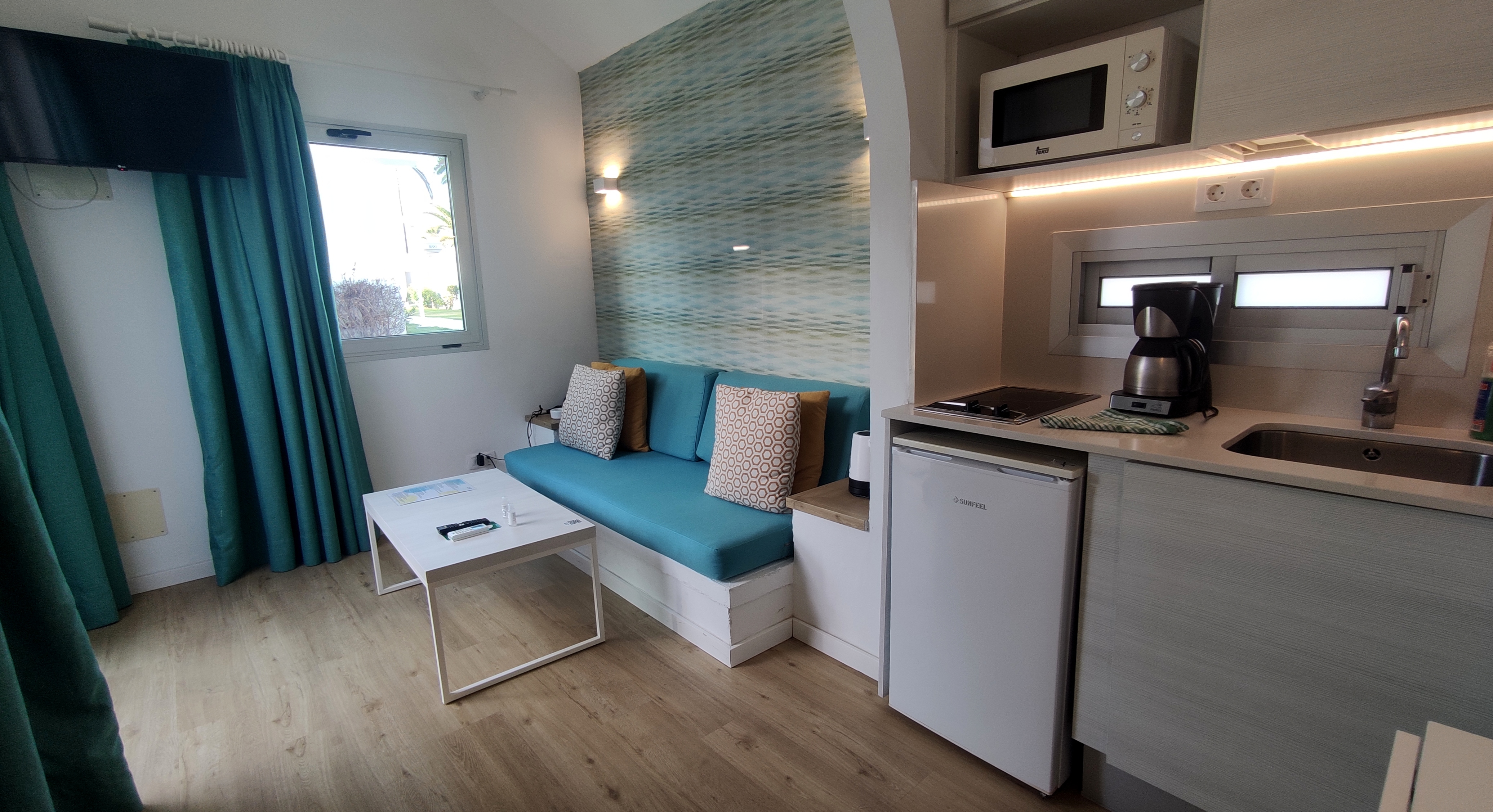 Apartment with Kitchenette