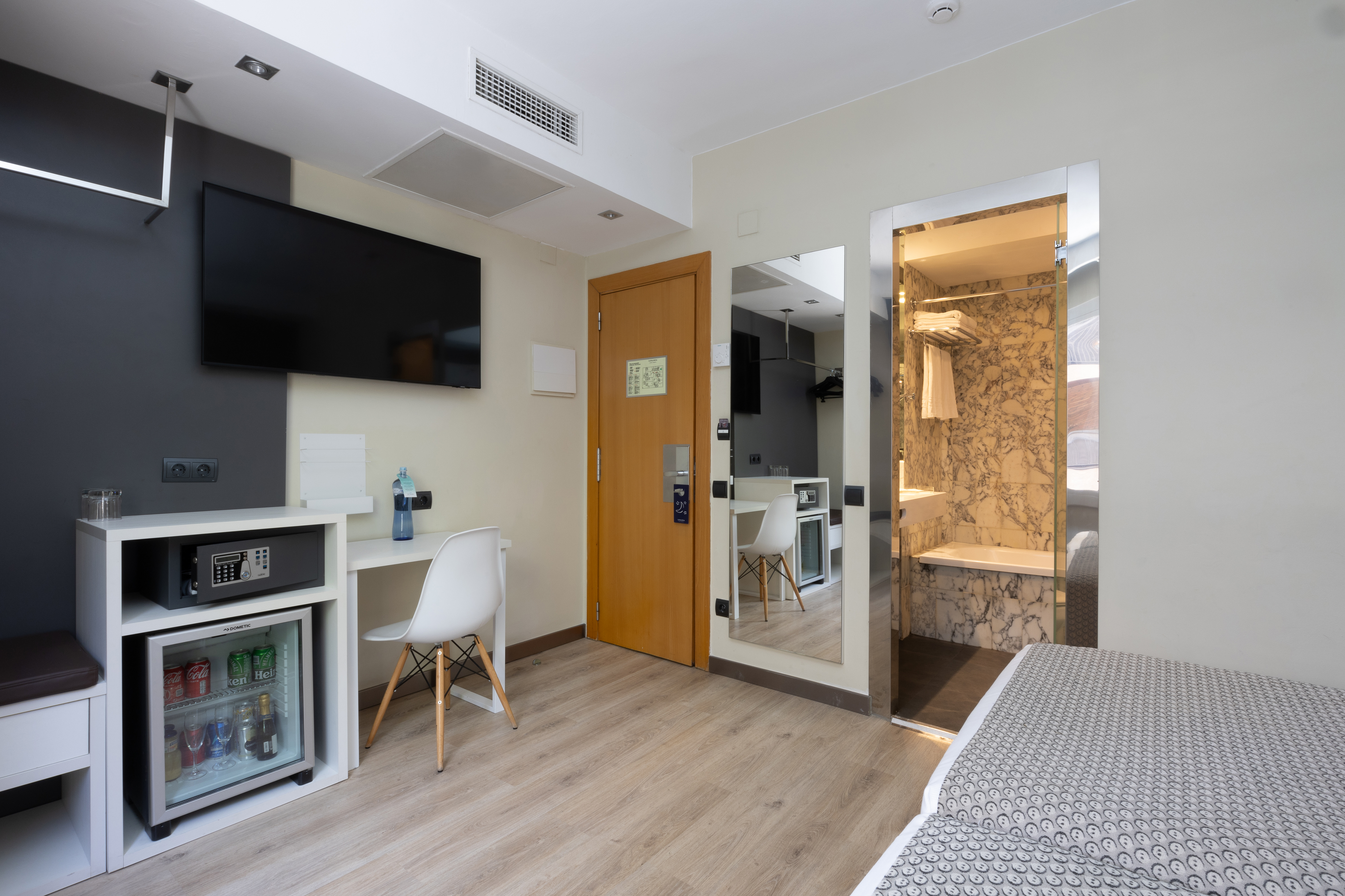 Double or Twin Standard