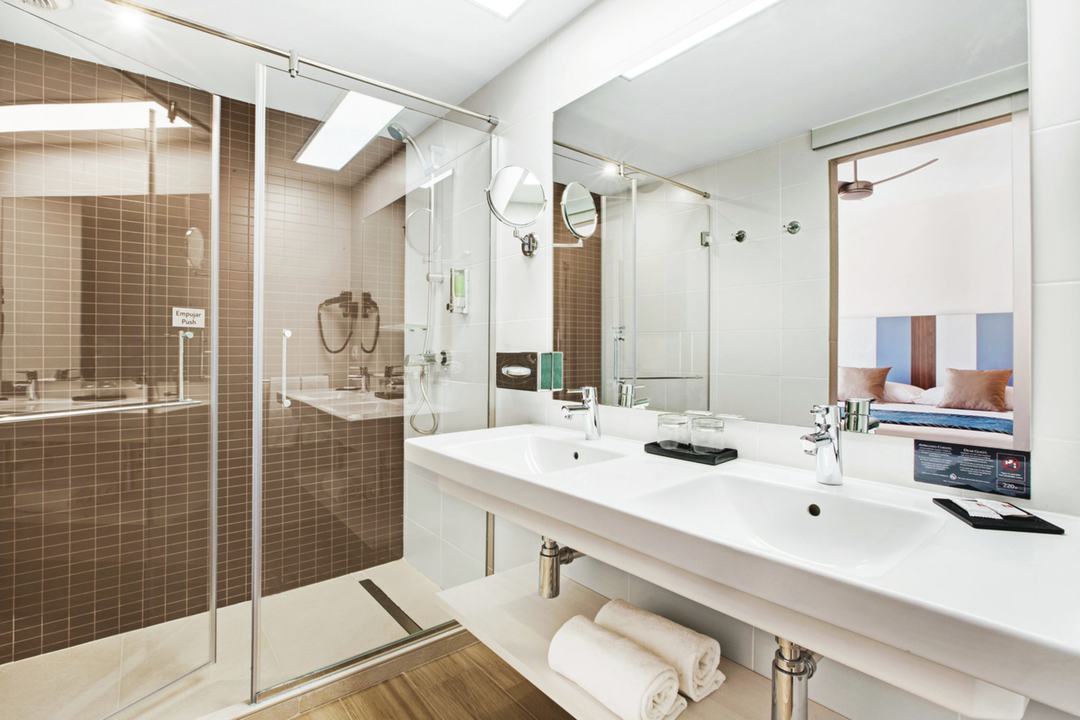 Double or Twin Grand