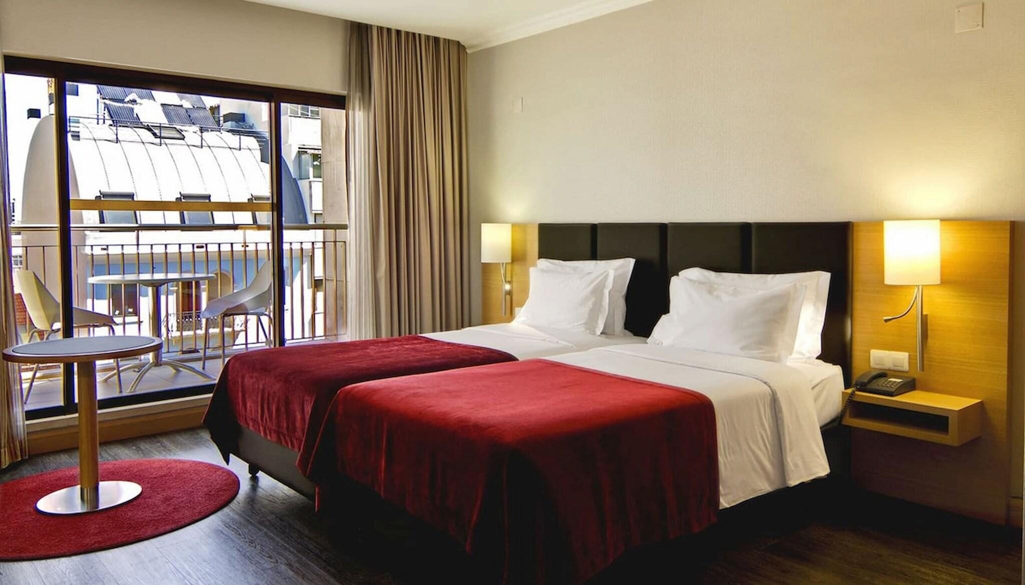 Double or Twin with Double Bed