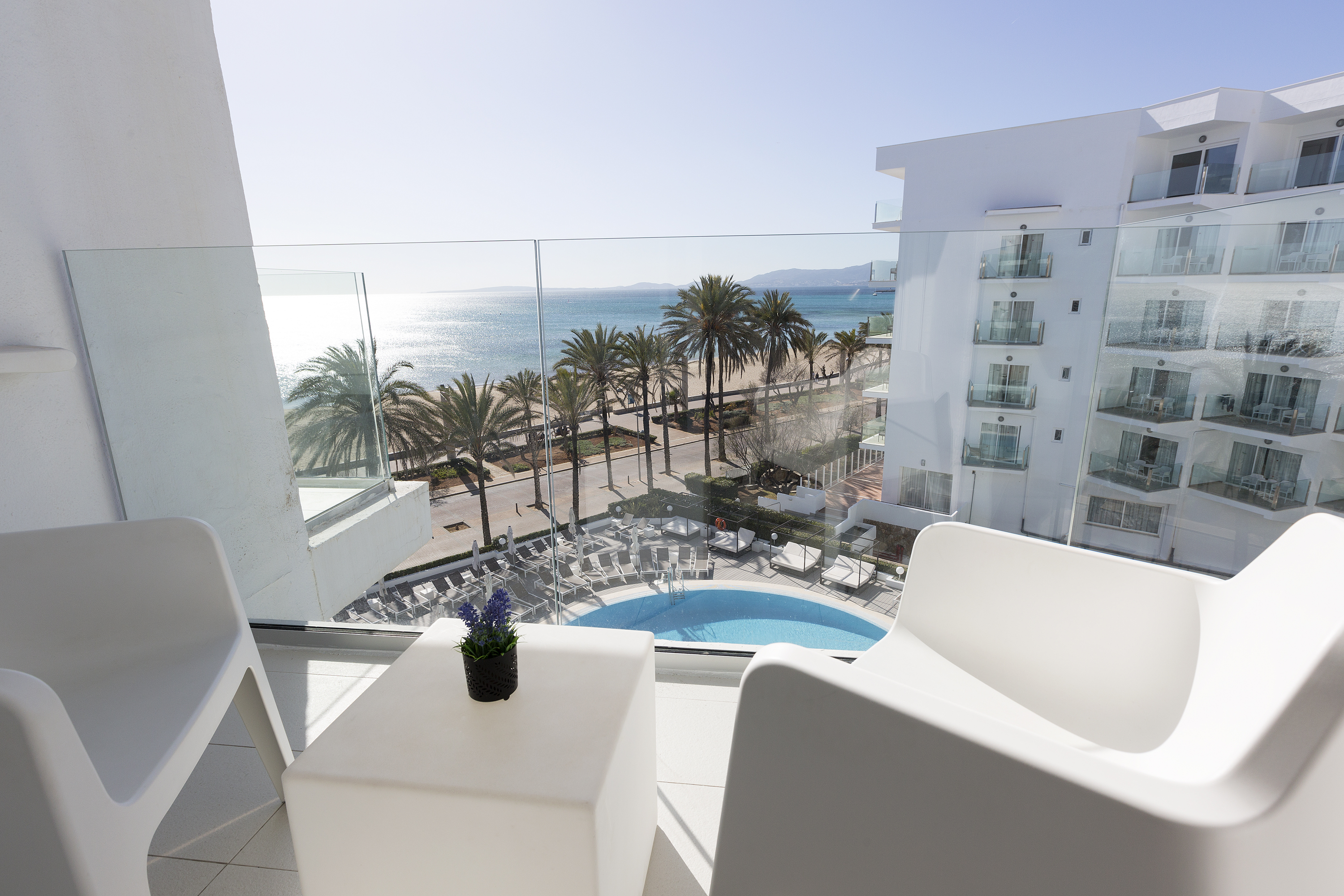 Double or Twin Side Sea View