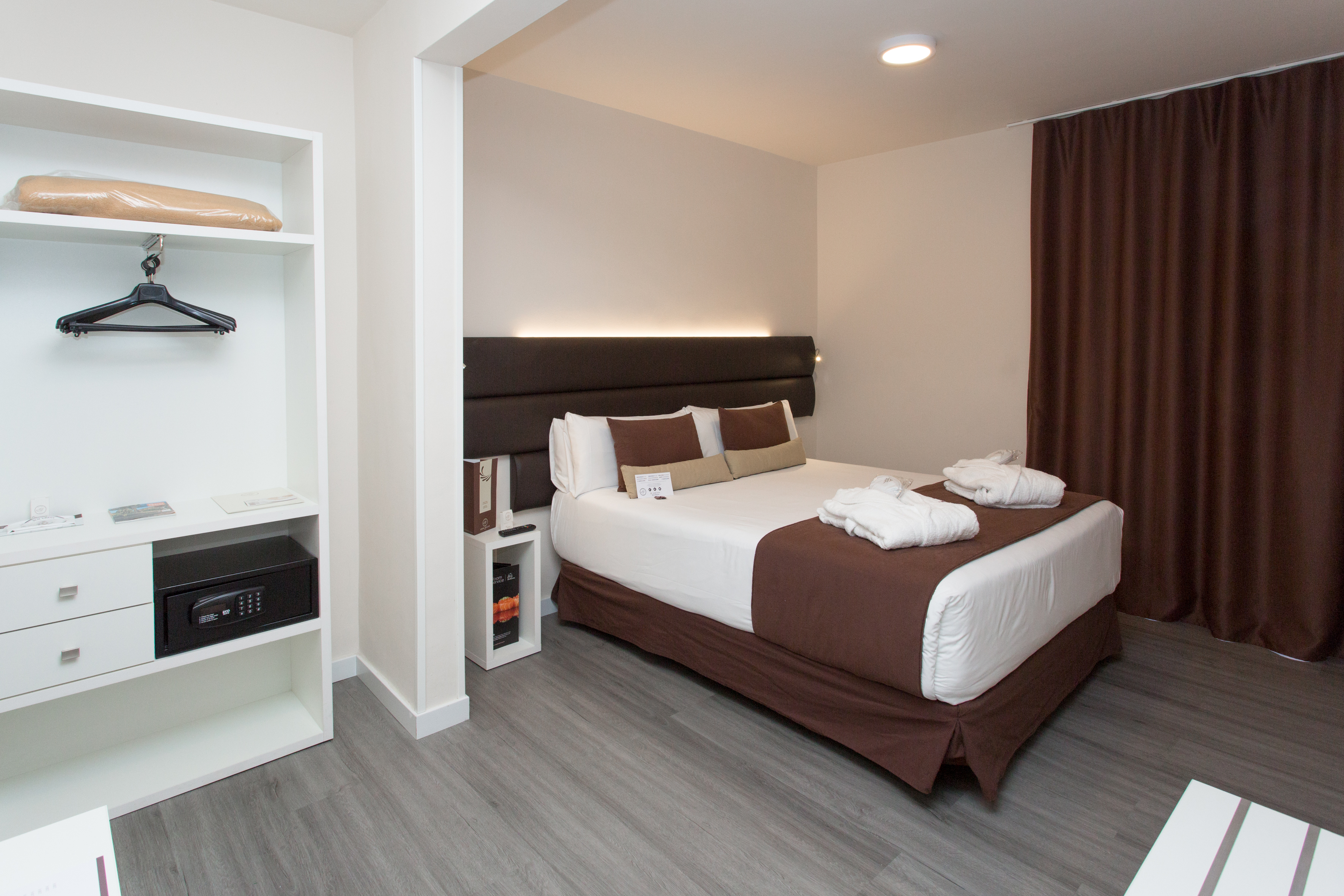 Double or Twin Standard