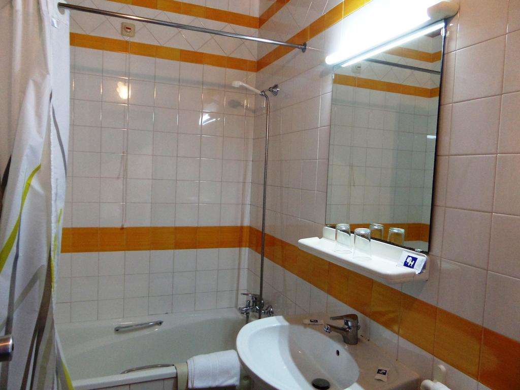 Double or Twin Side Sea View