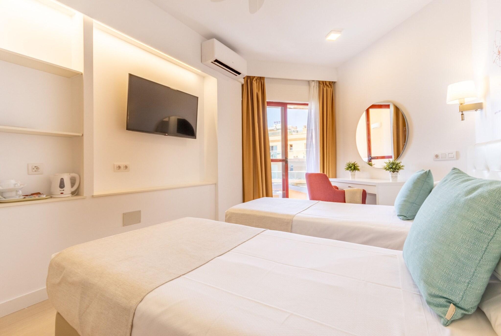 Double or Twin Two Beds