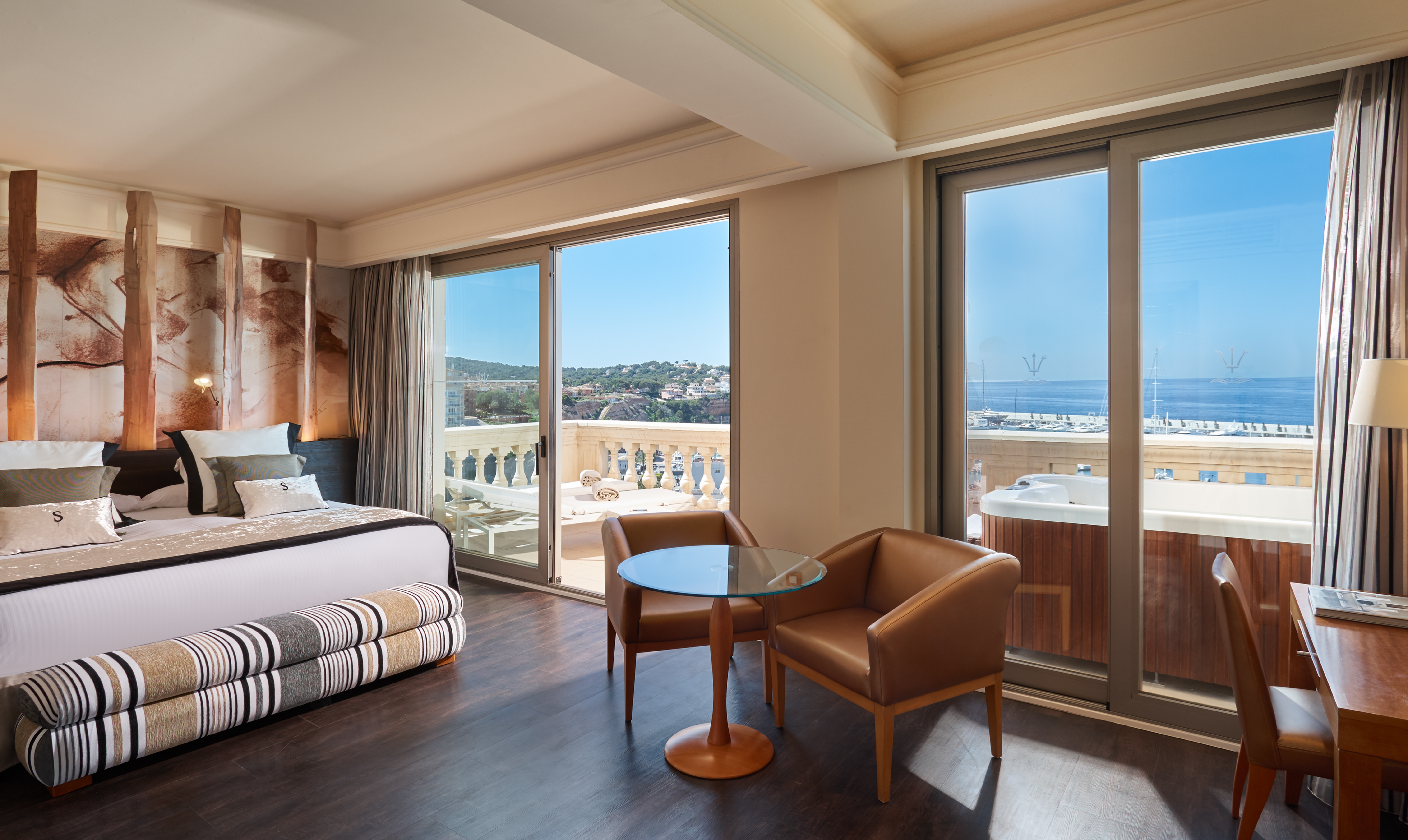 Junior Suite with Jacuzzi