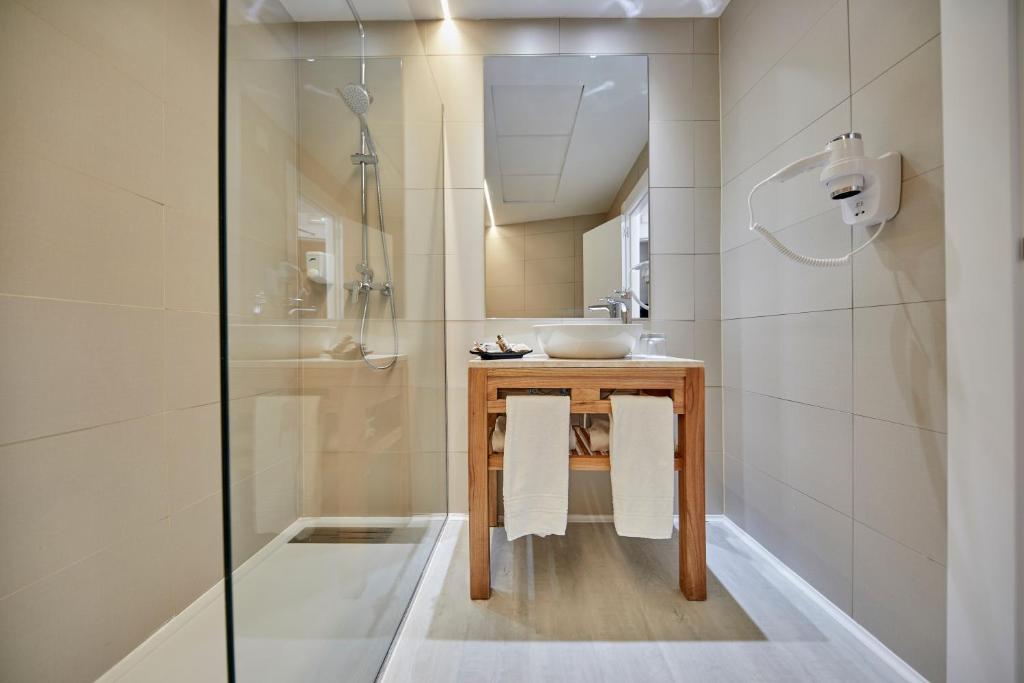 Double or Twin Side Sea View