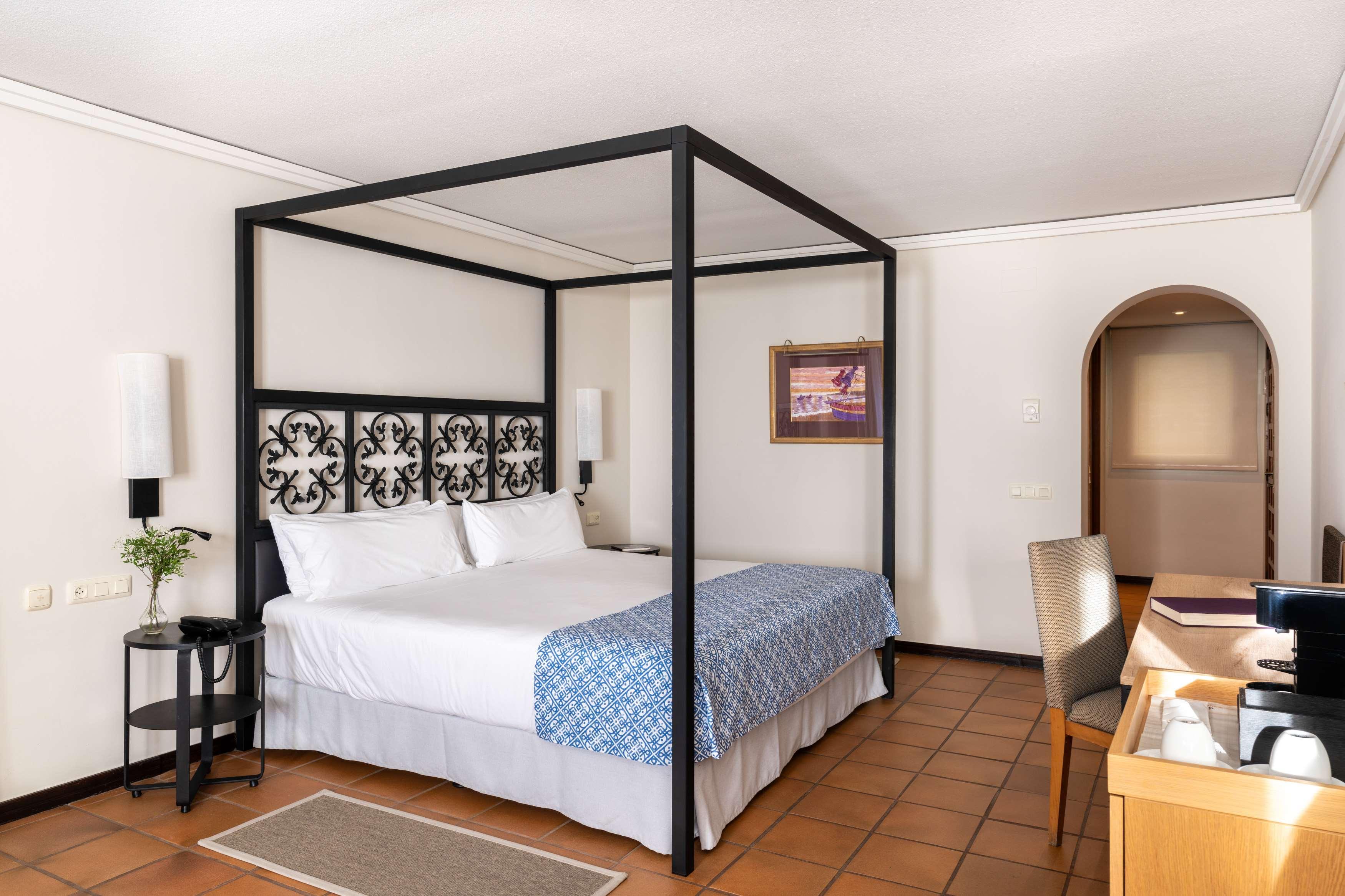 Double or Twin Superior