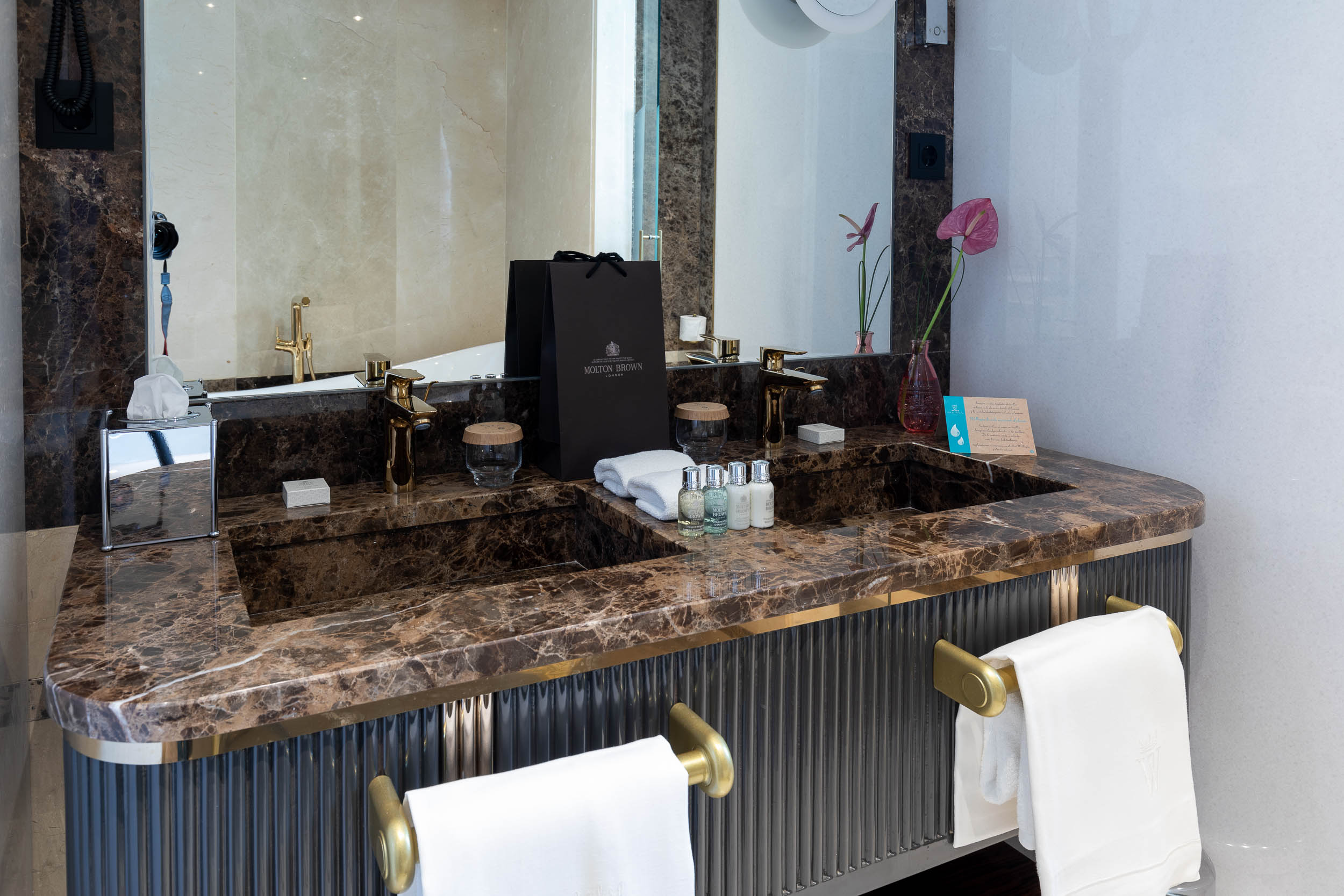 Double Single Superior