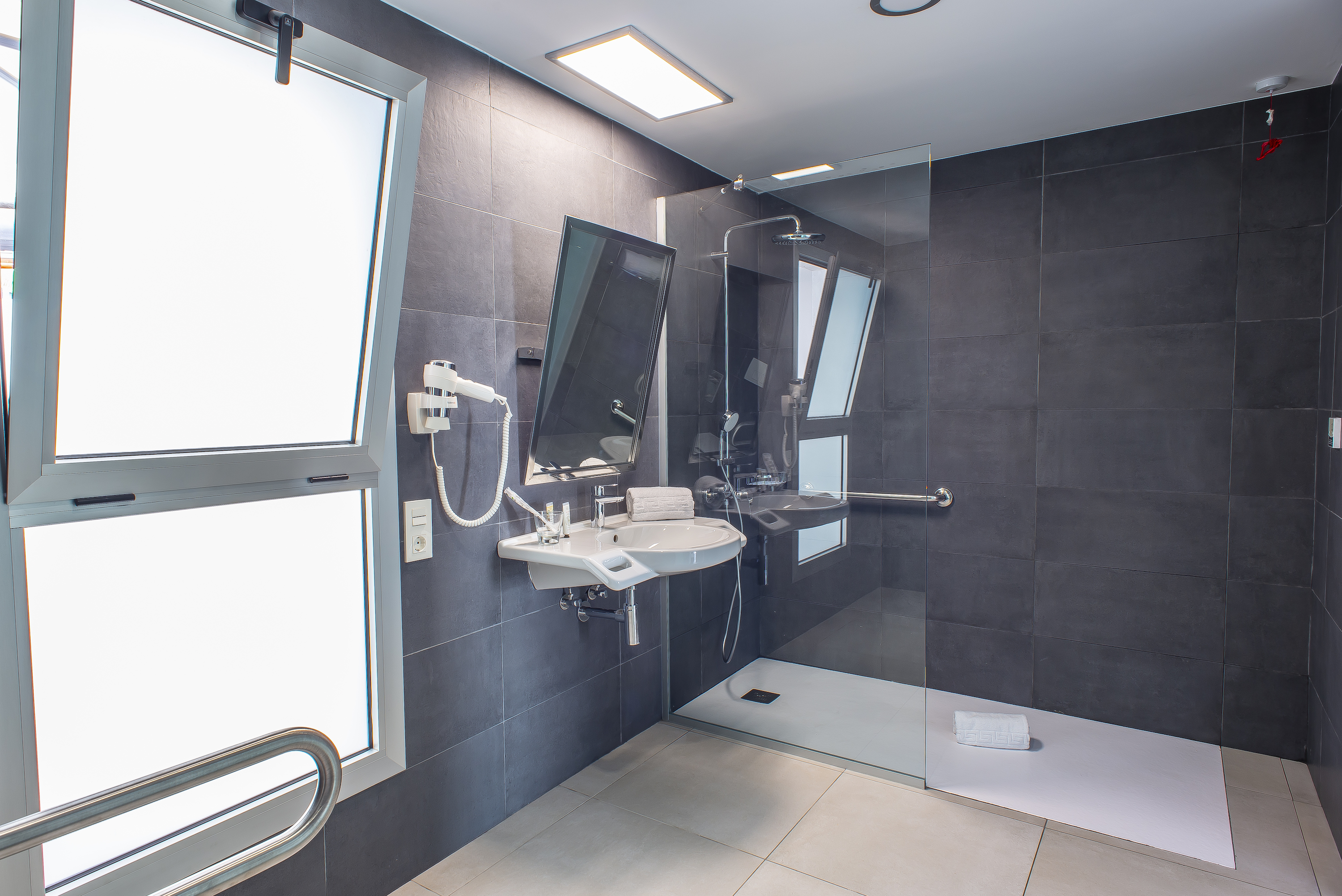 Junior Suite Accessible