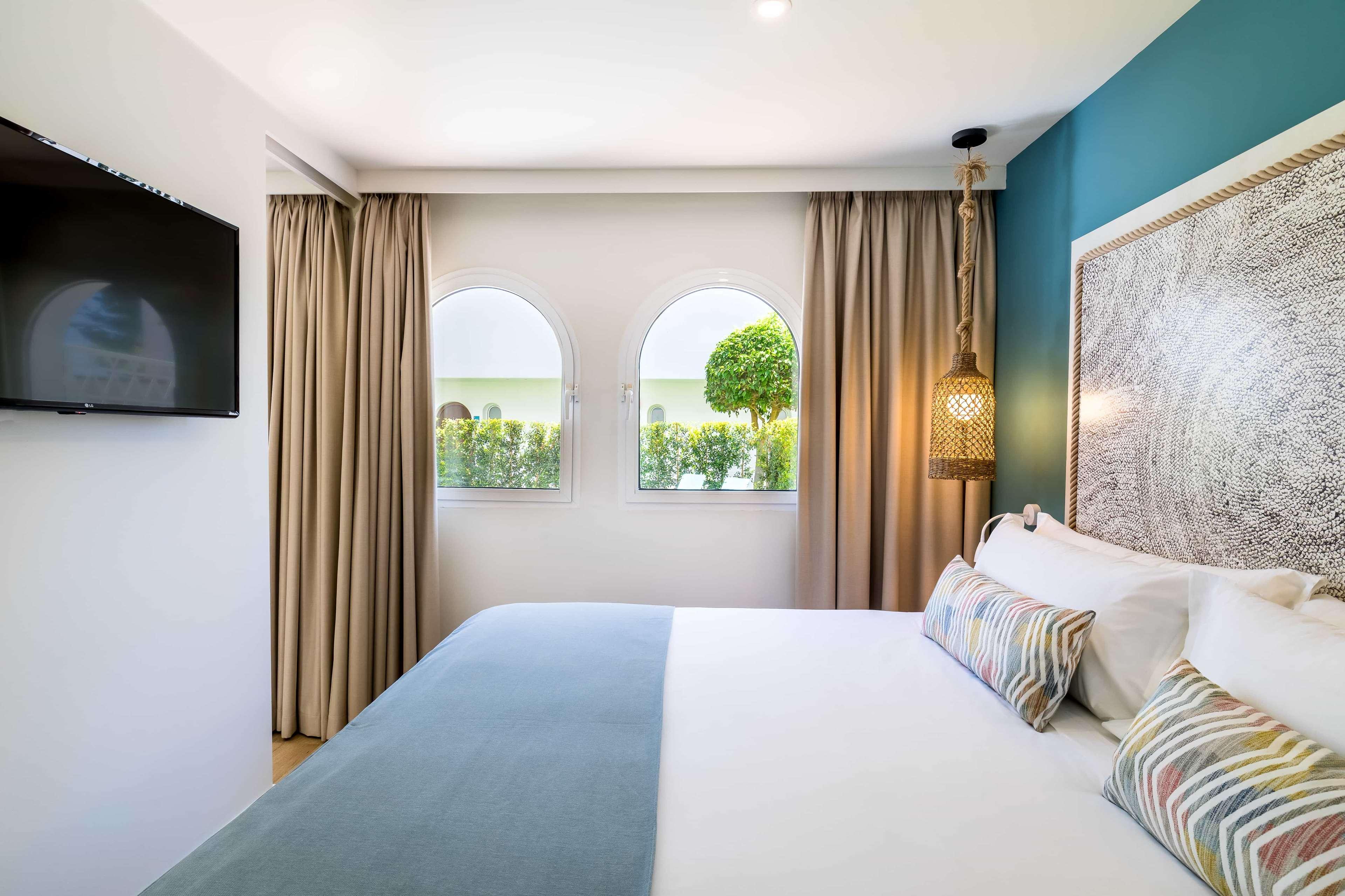 Family Room Deluxe Garden View