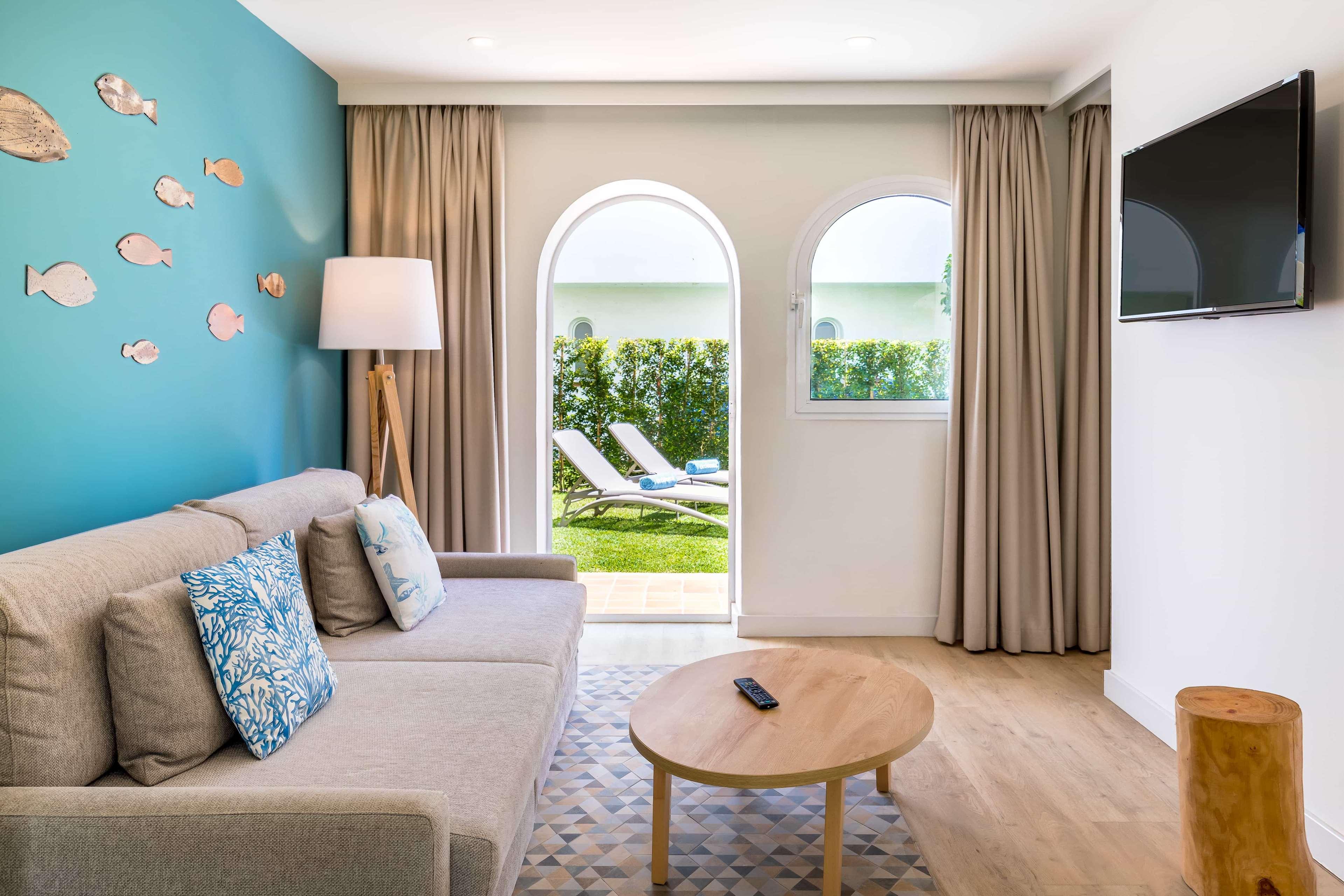 Family Room Deluxe Garden View