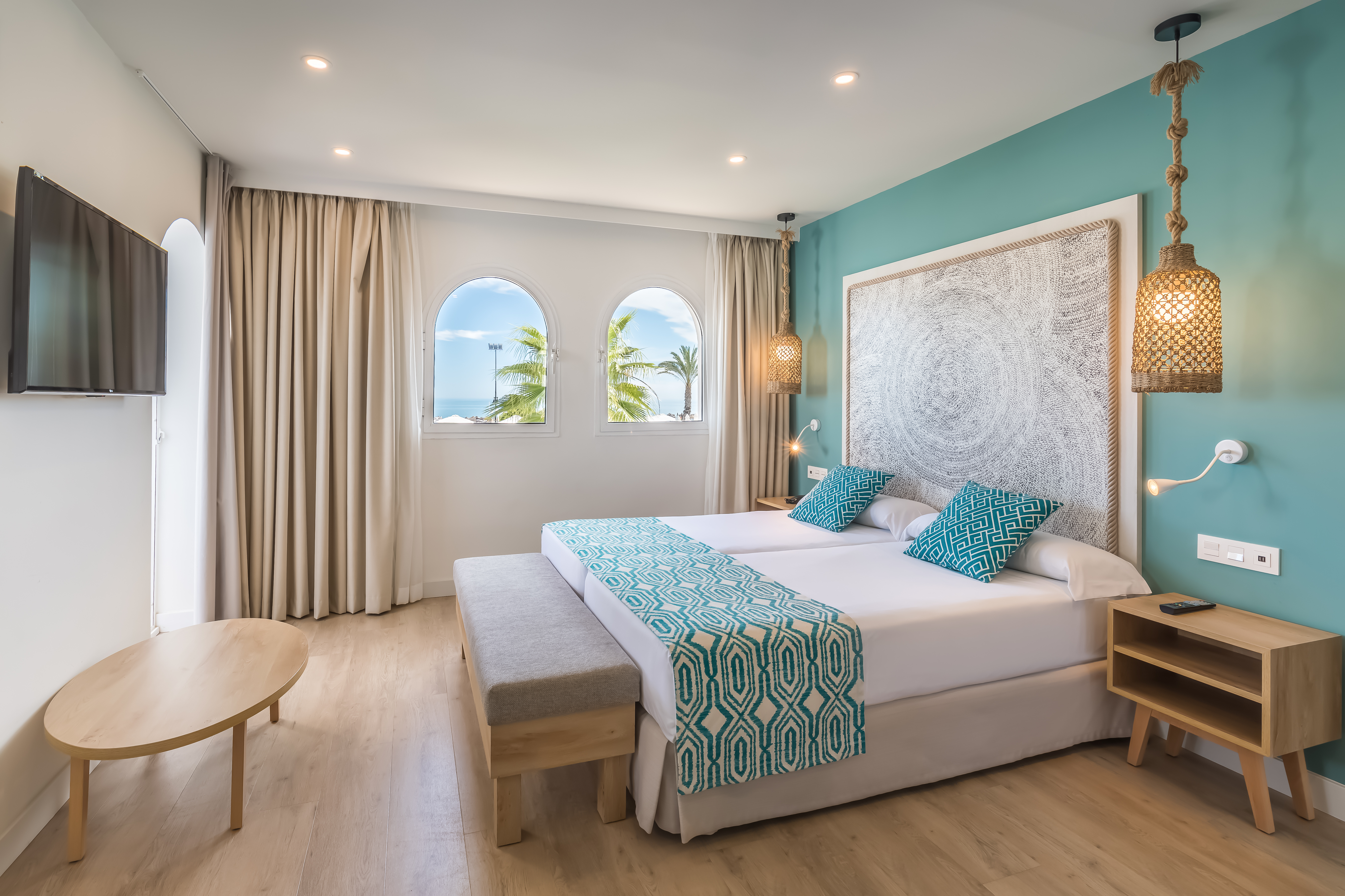 Double or Twin Deluxe Sea View