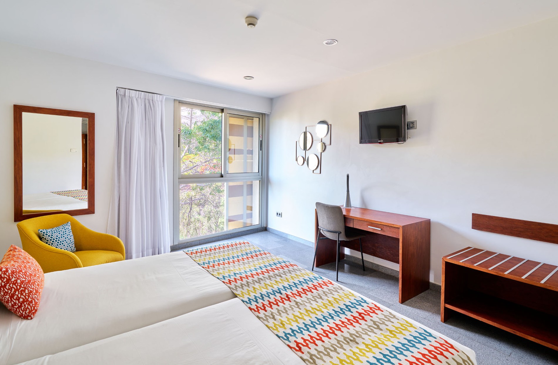 Double or Twin Standard