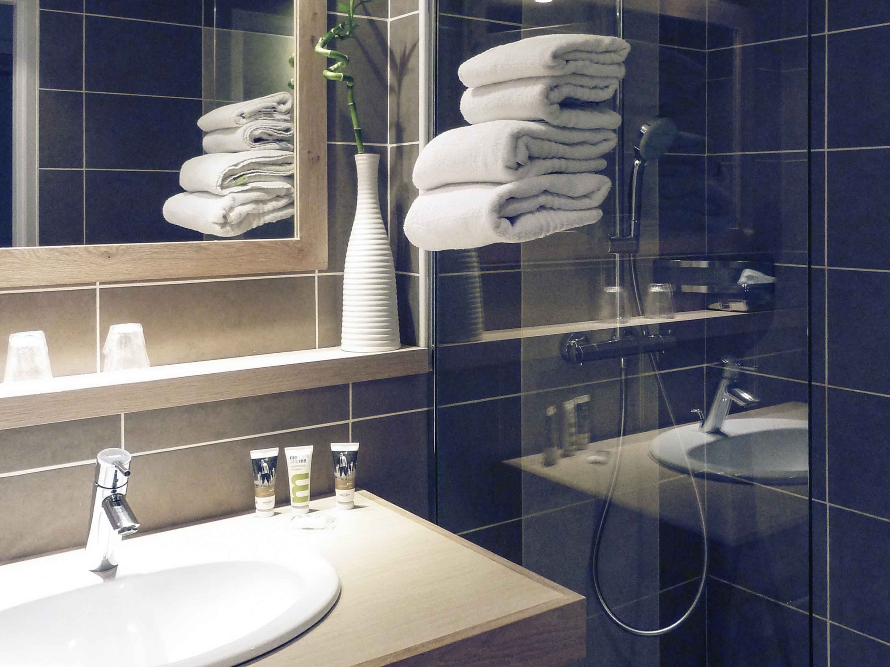 Double Classic Double Bed