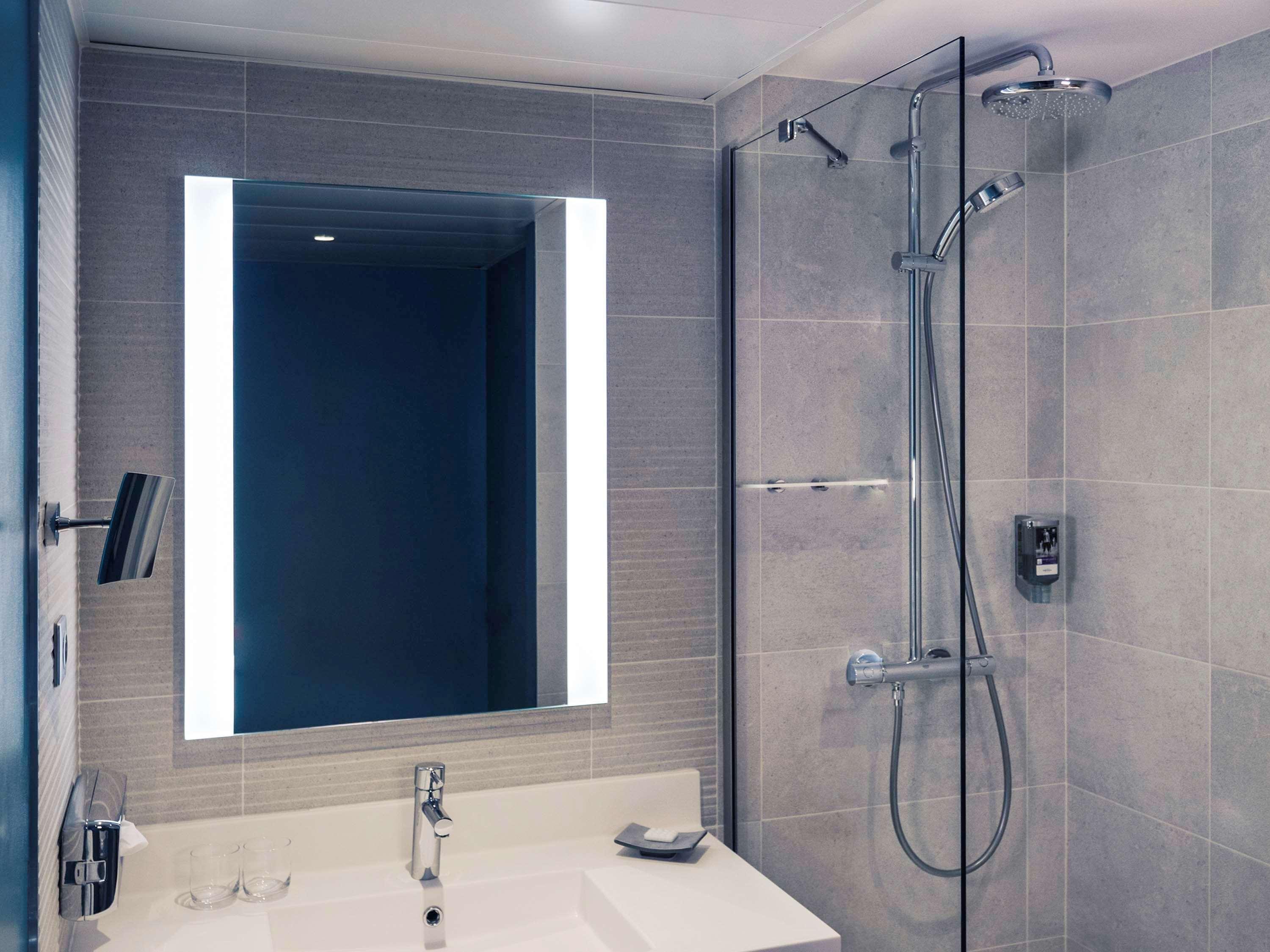 Double Classic Double Bed