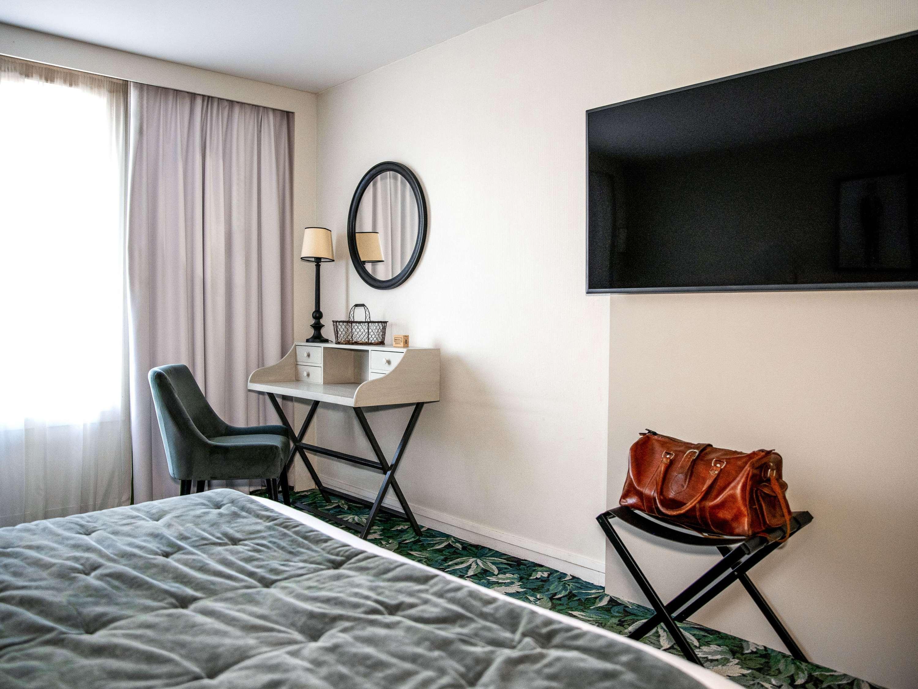 Double Classic Double Bed