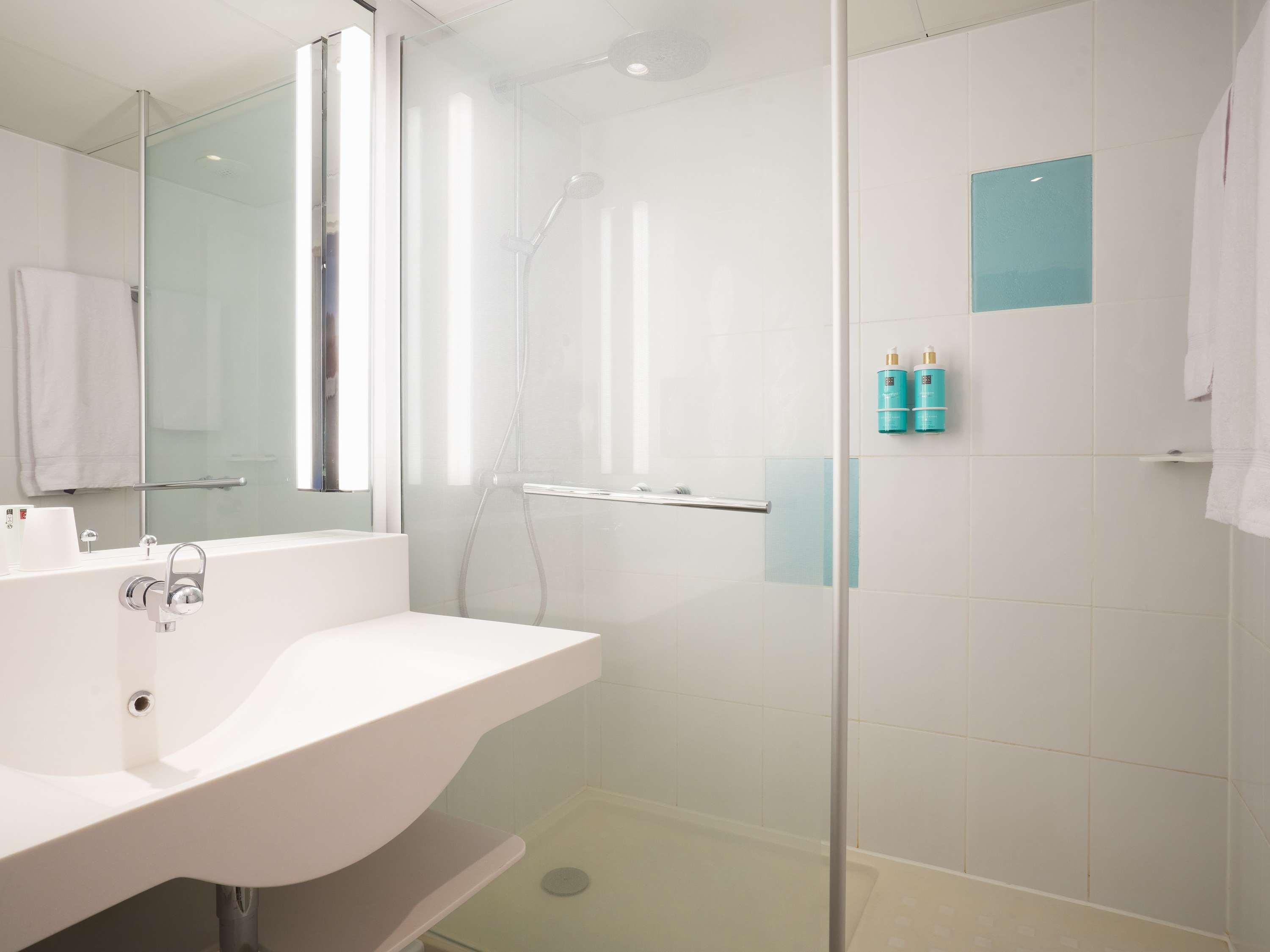 Double Classic Double Bed