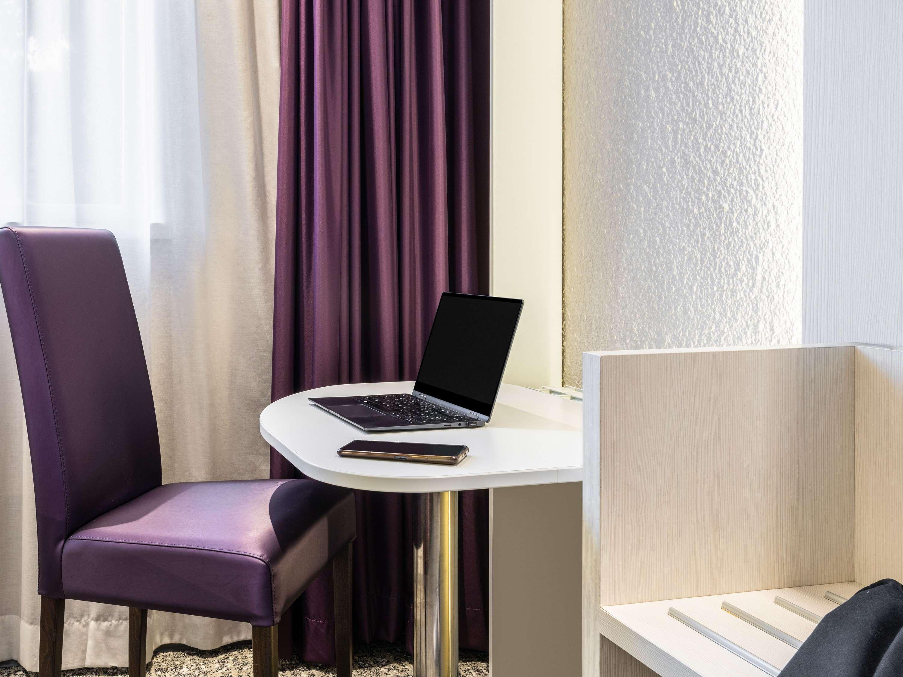 Double Accessible Superior