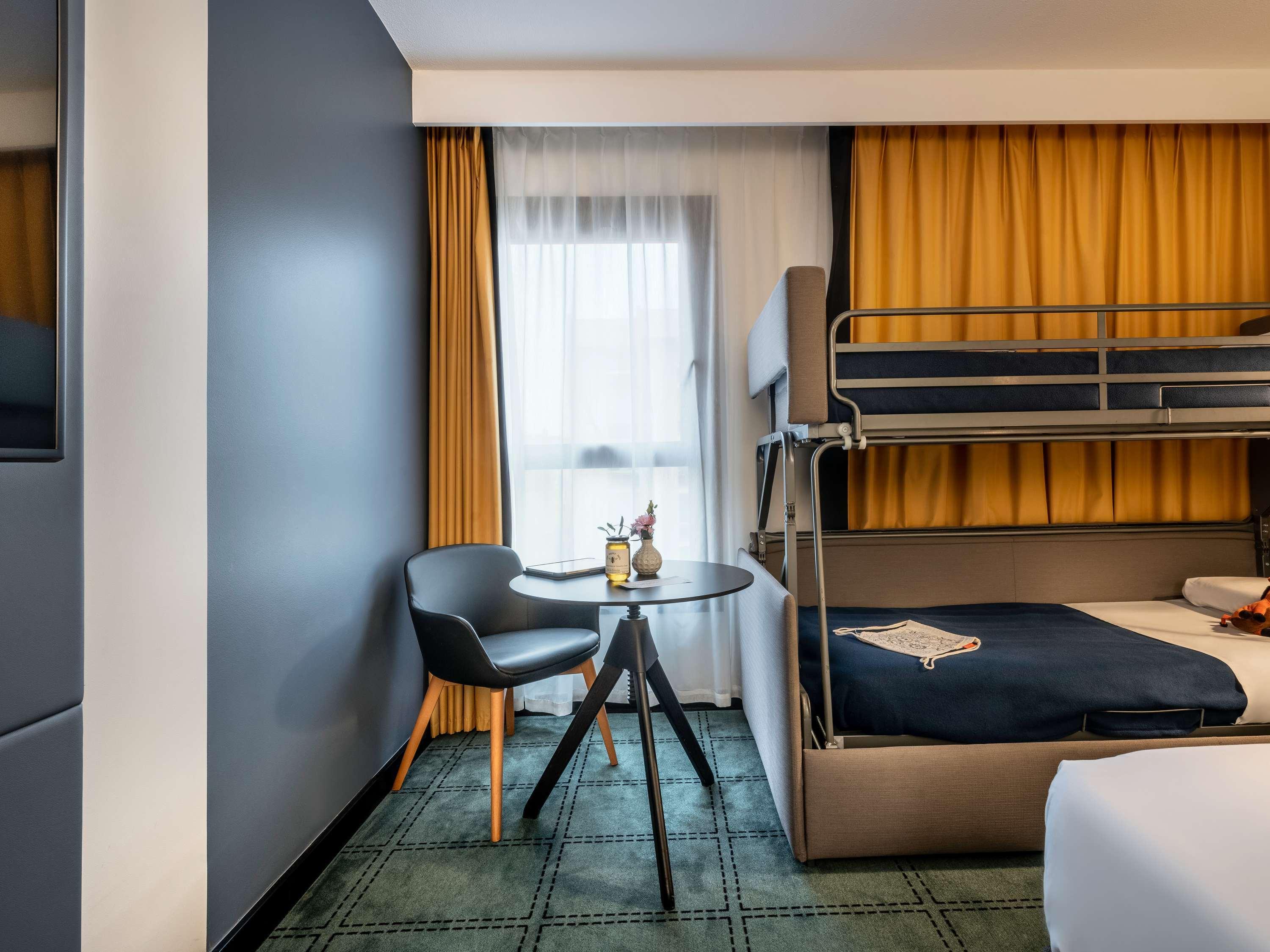 Double Classic Double Bed