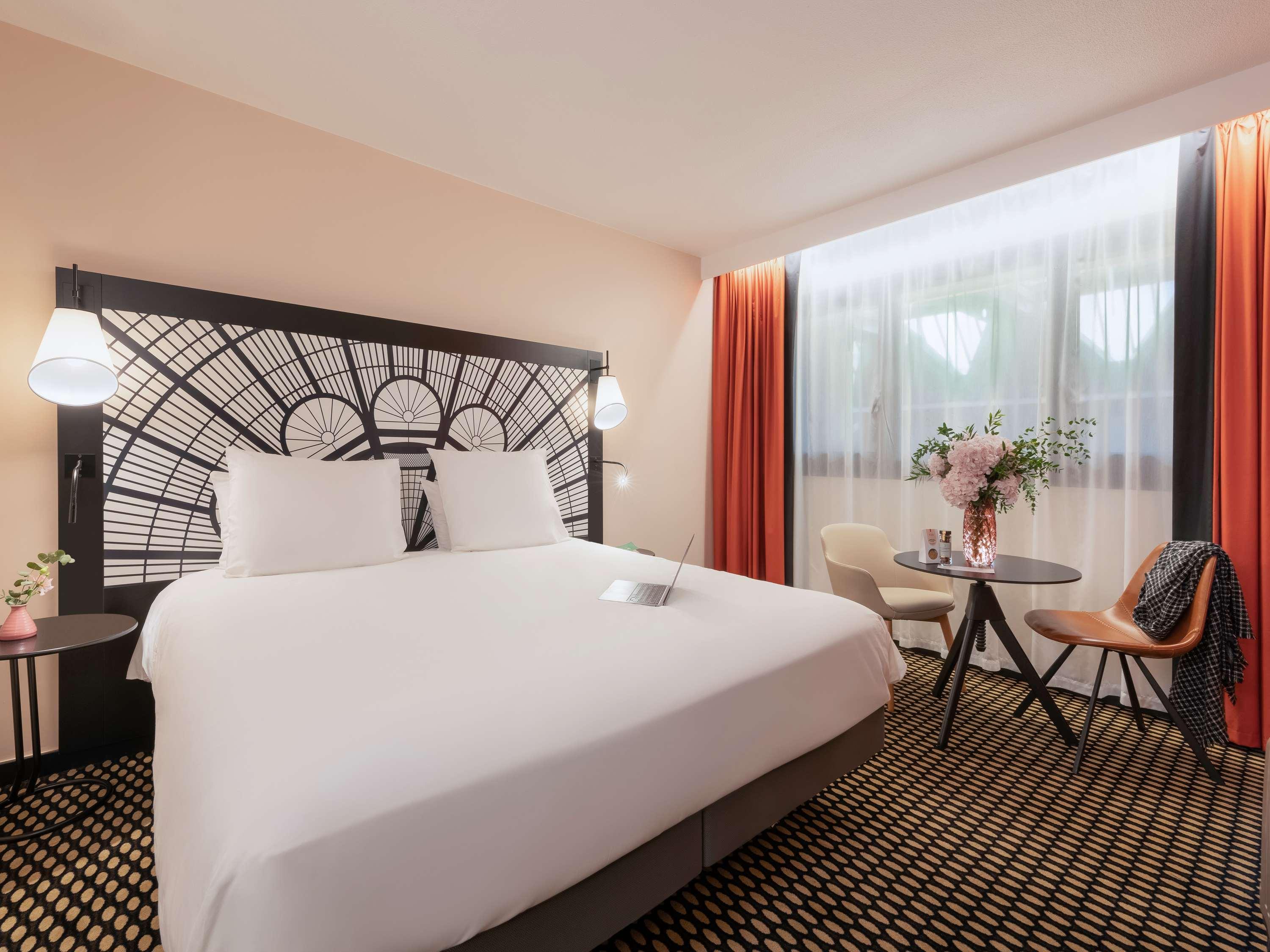 Double Classic Double Bed