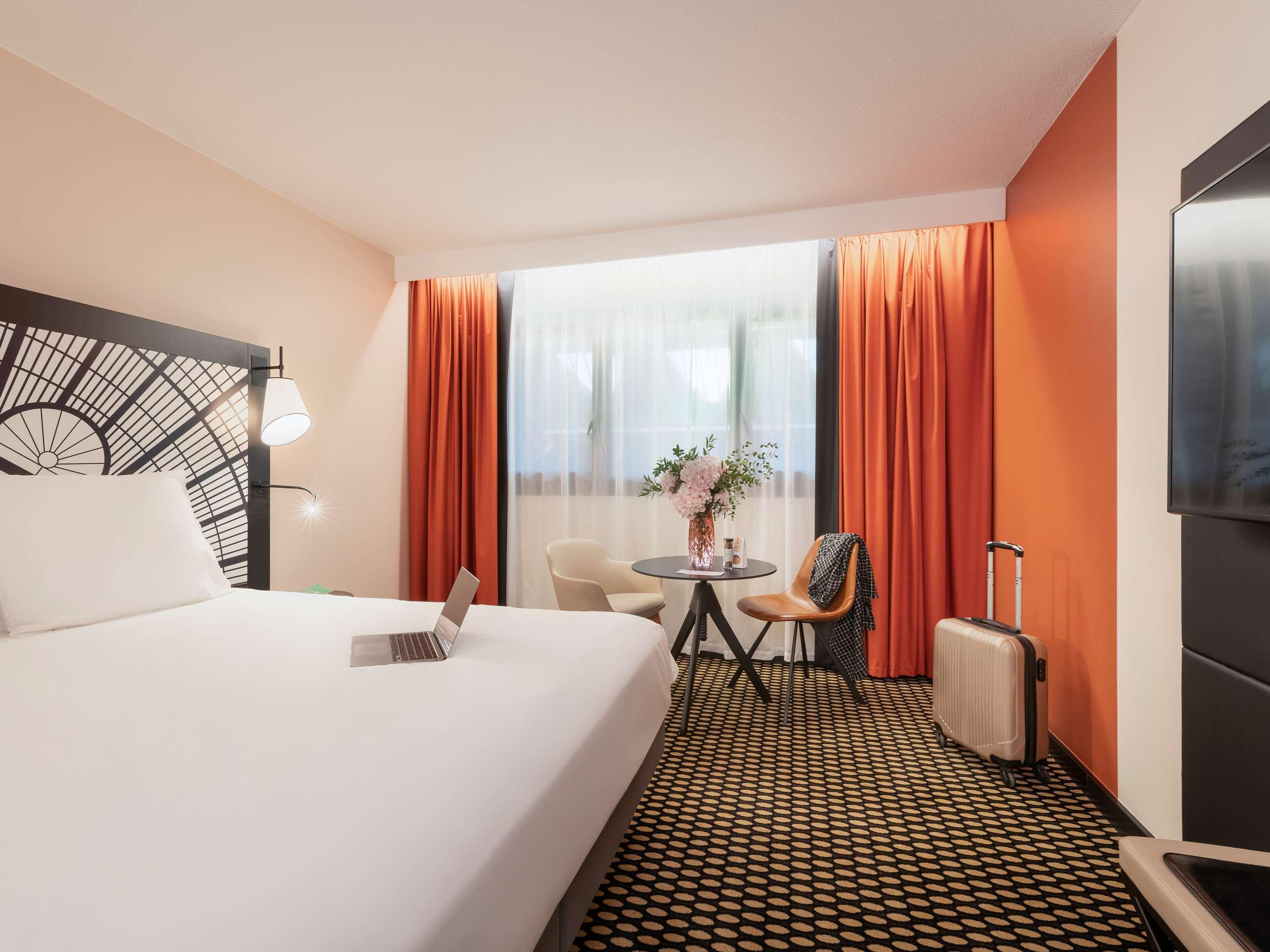 Double Classic Double Bed