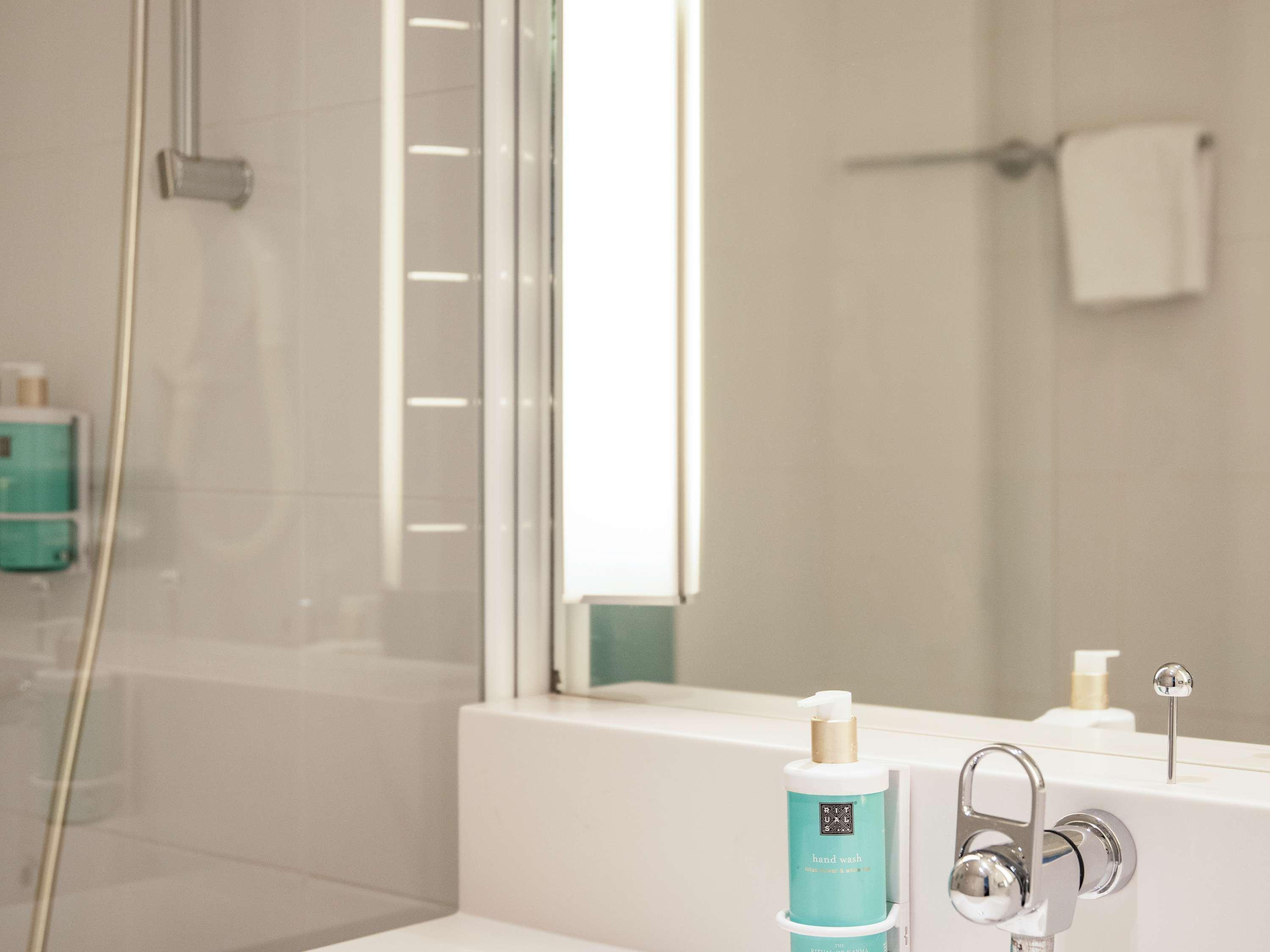 Double Classic Double Bed