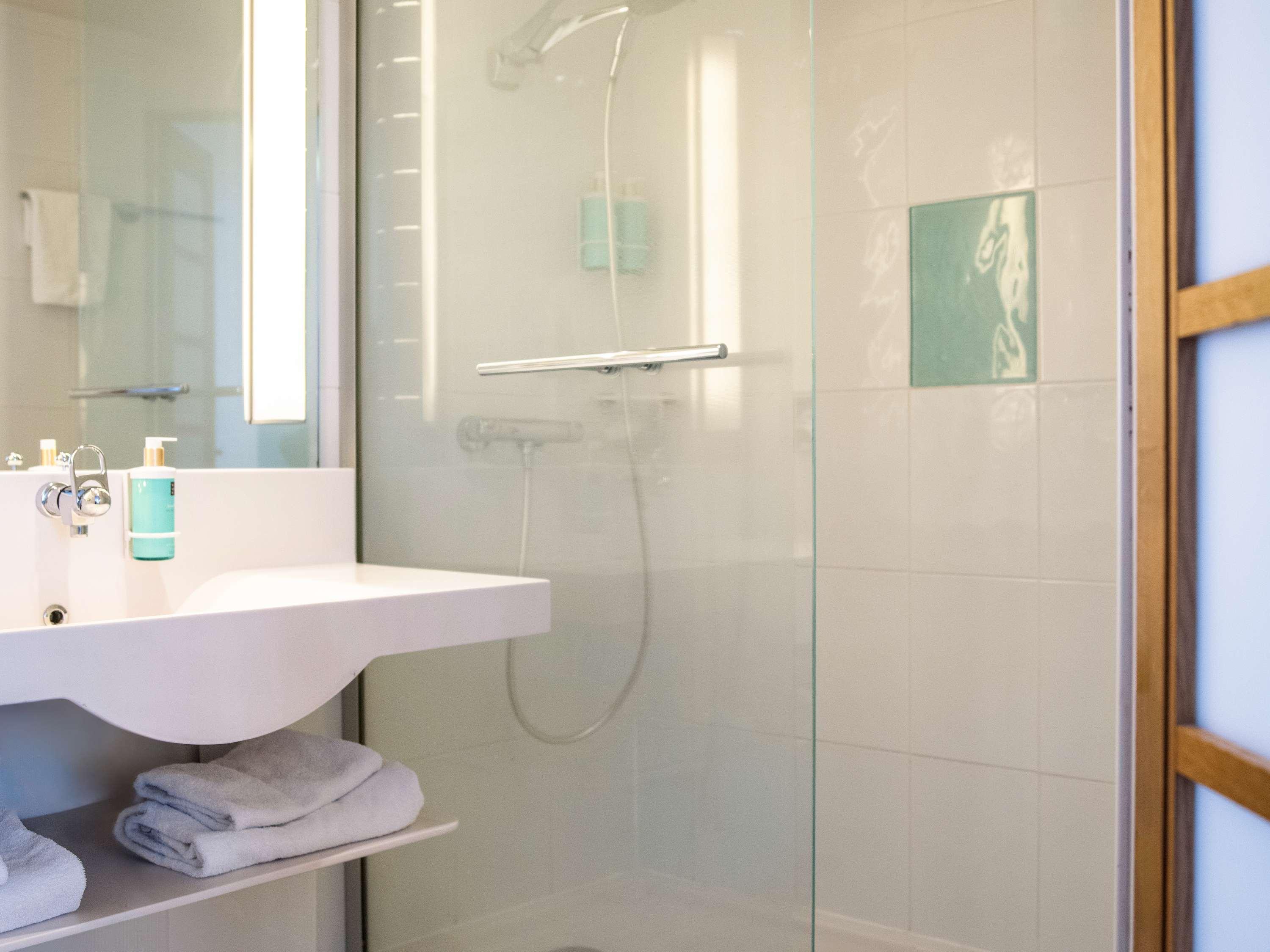 Double Classic Double Bed