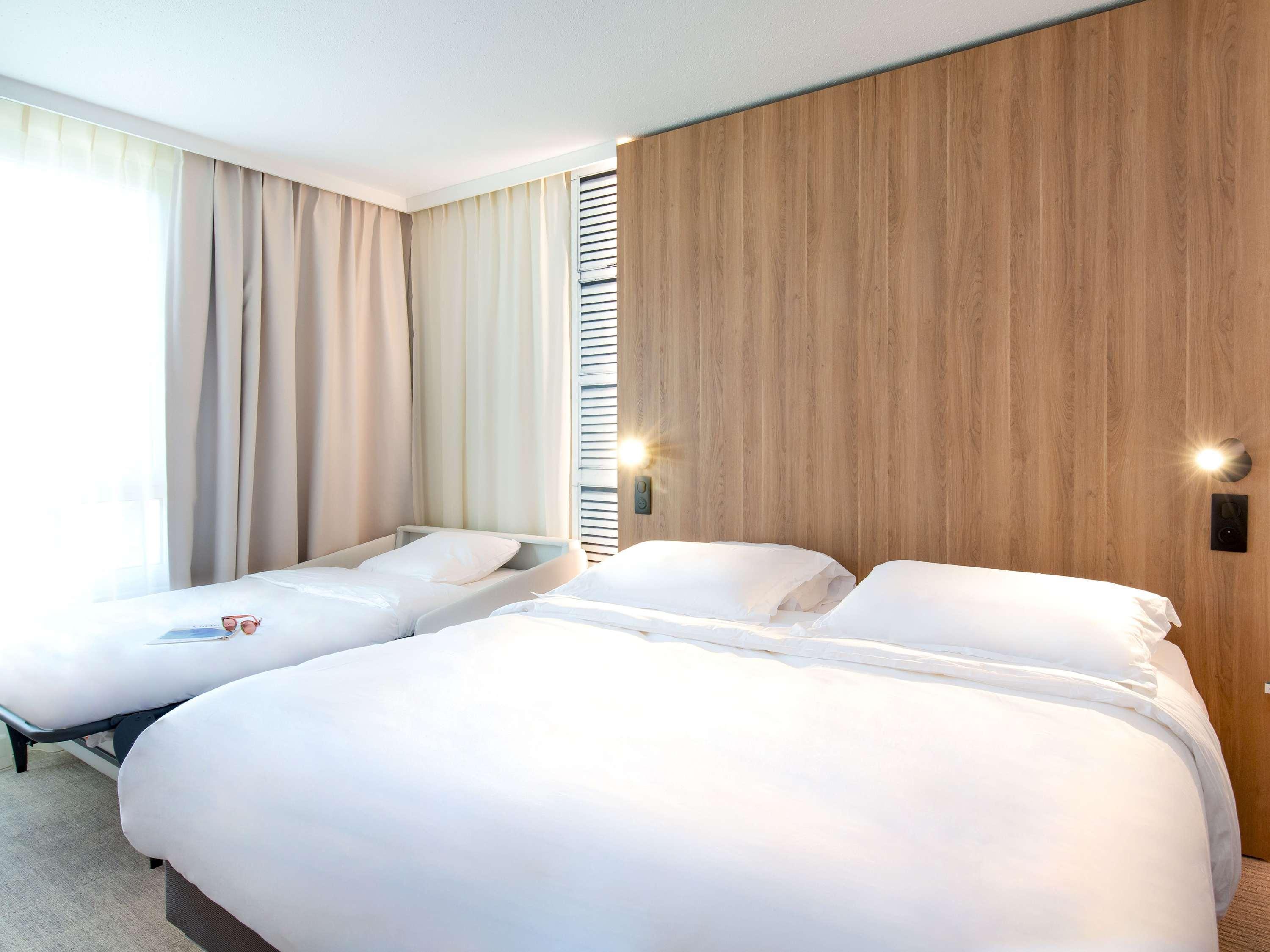 Double Classic Double Bed