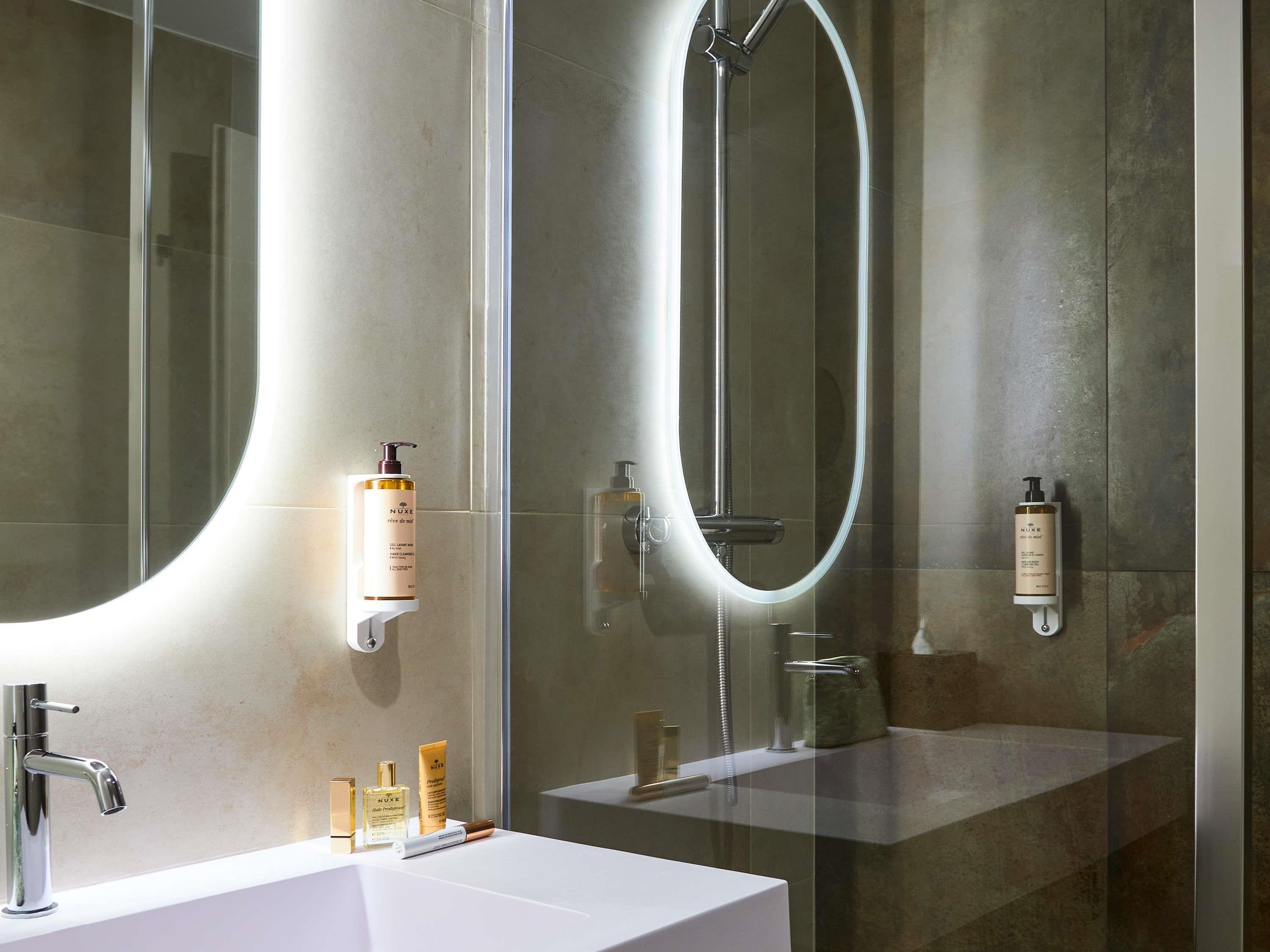 Double Classic Double Bed