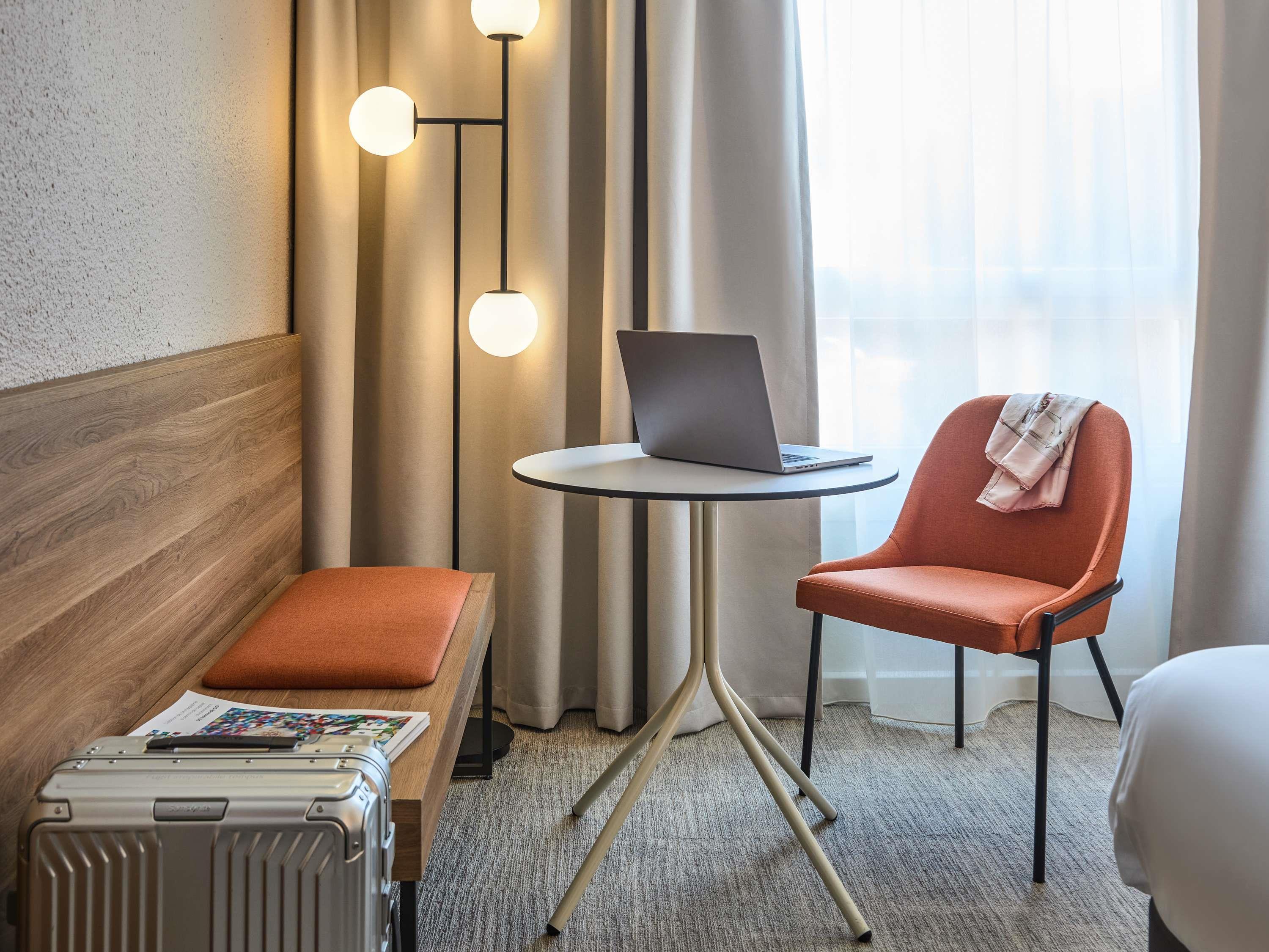 Double Classic Double Bed