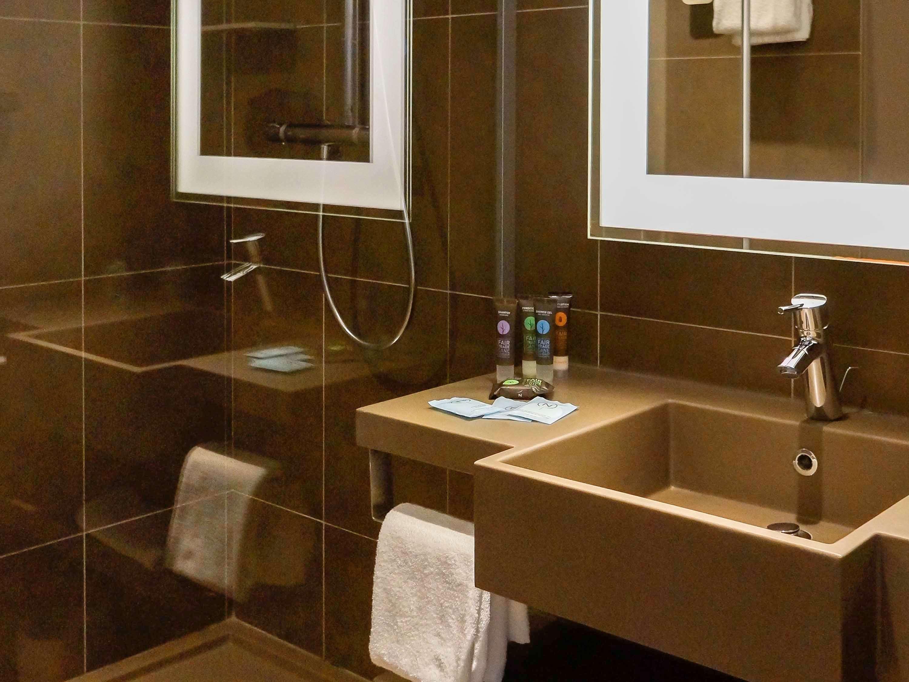 Double Classic Two Double Beds