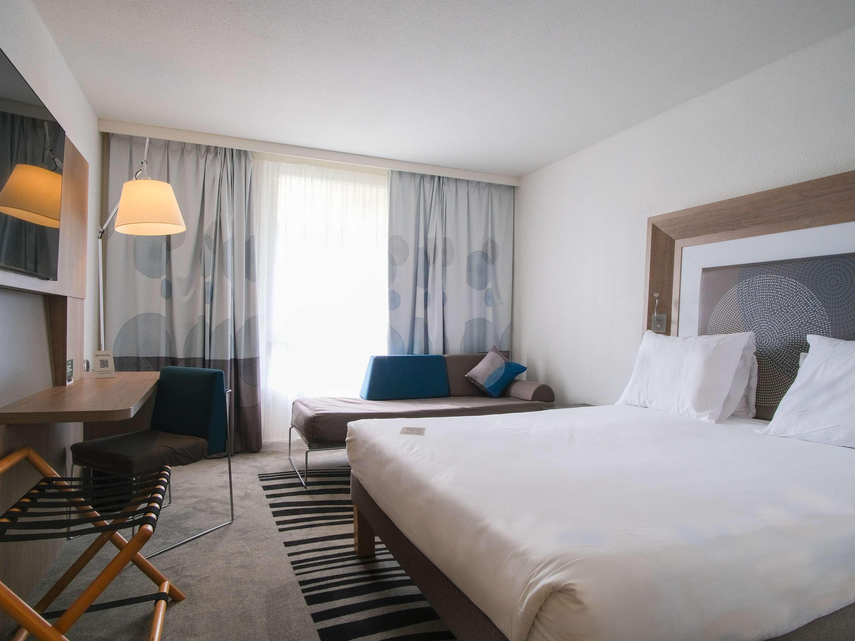 Double Classic Double Bed