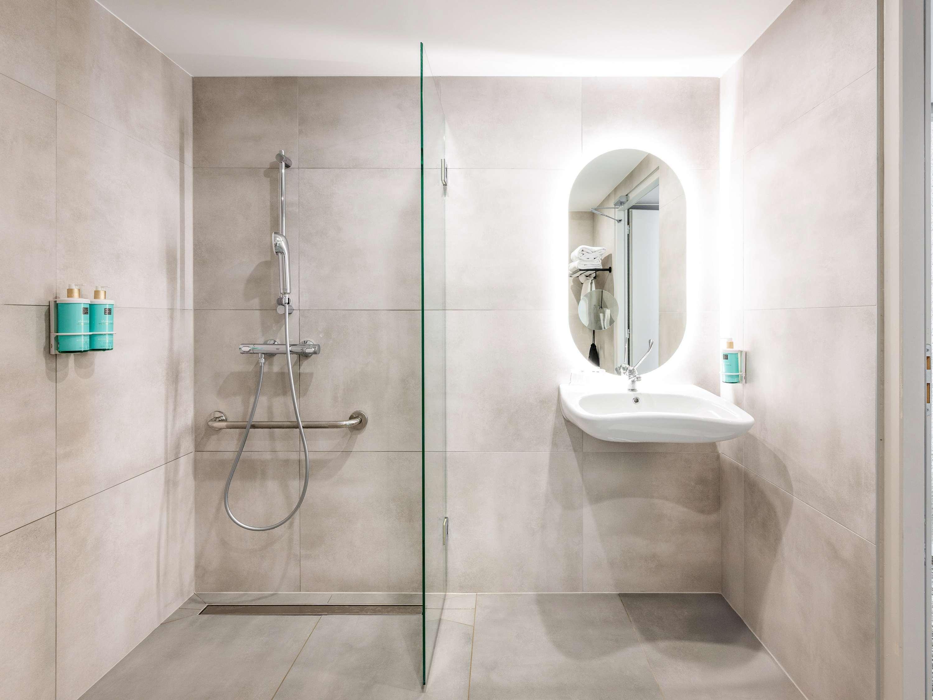 Double Accessible Superior