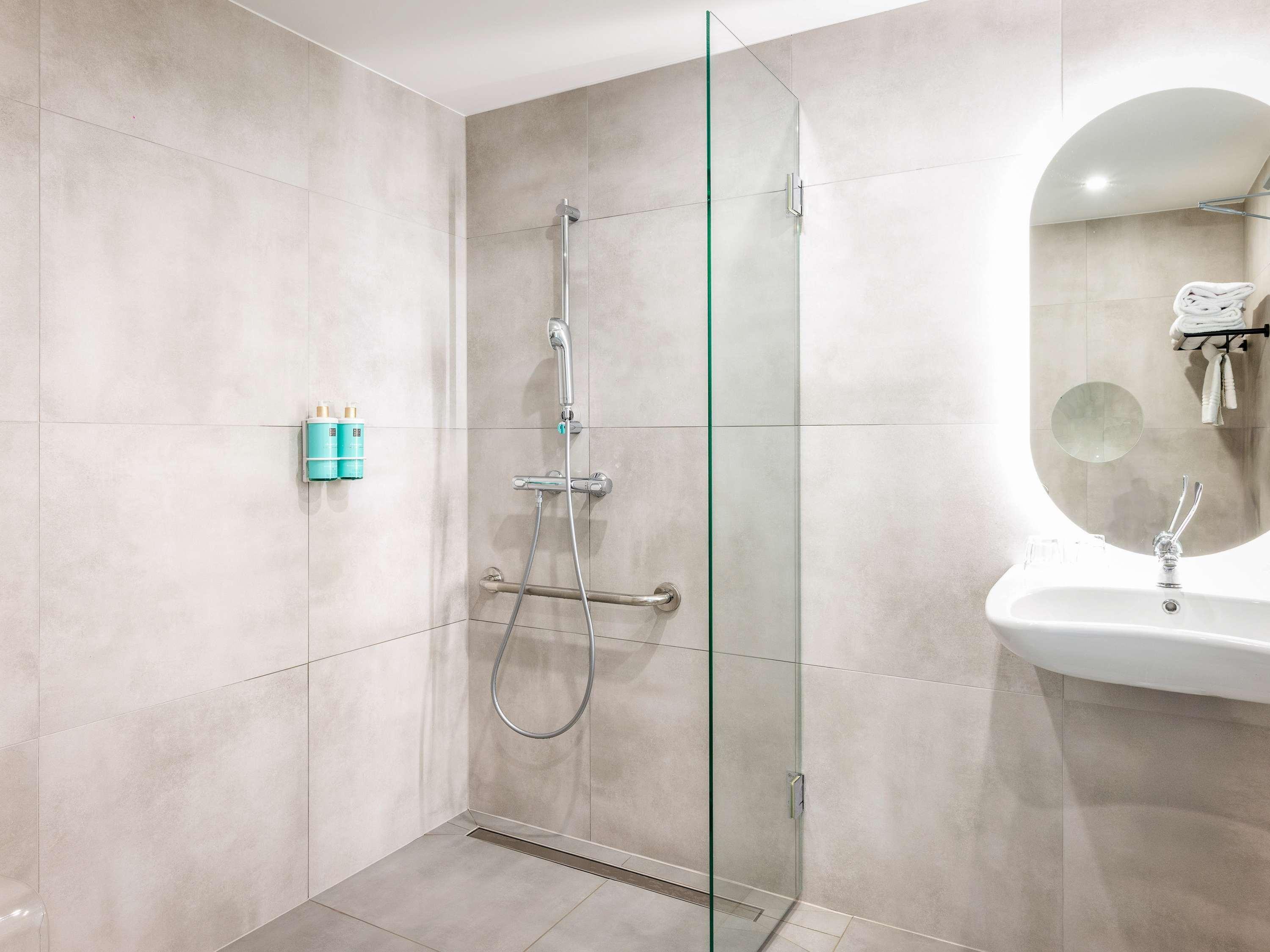 Double Accessible Superior