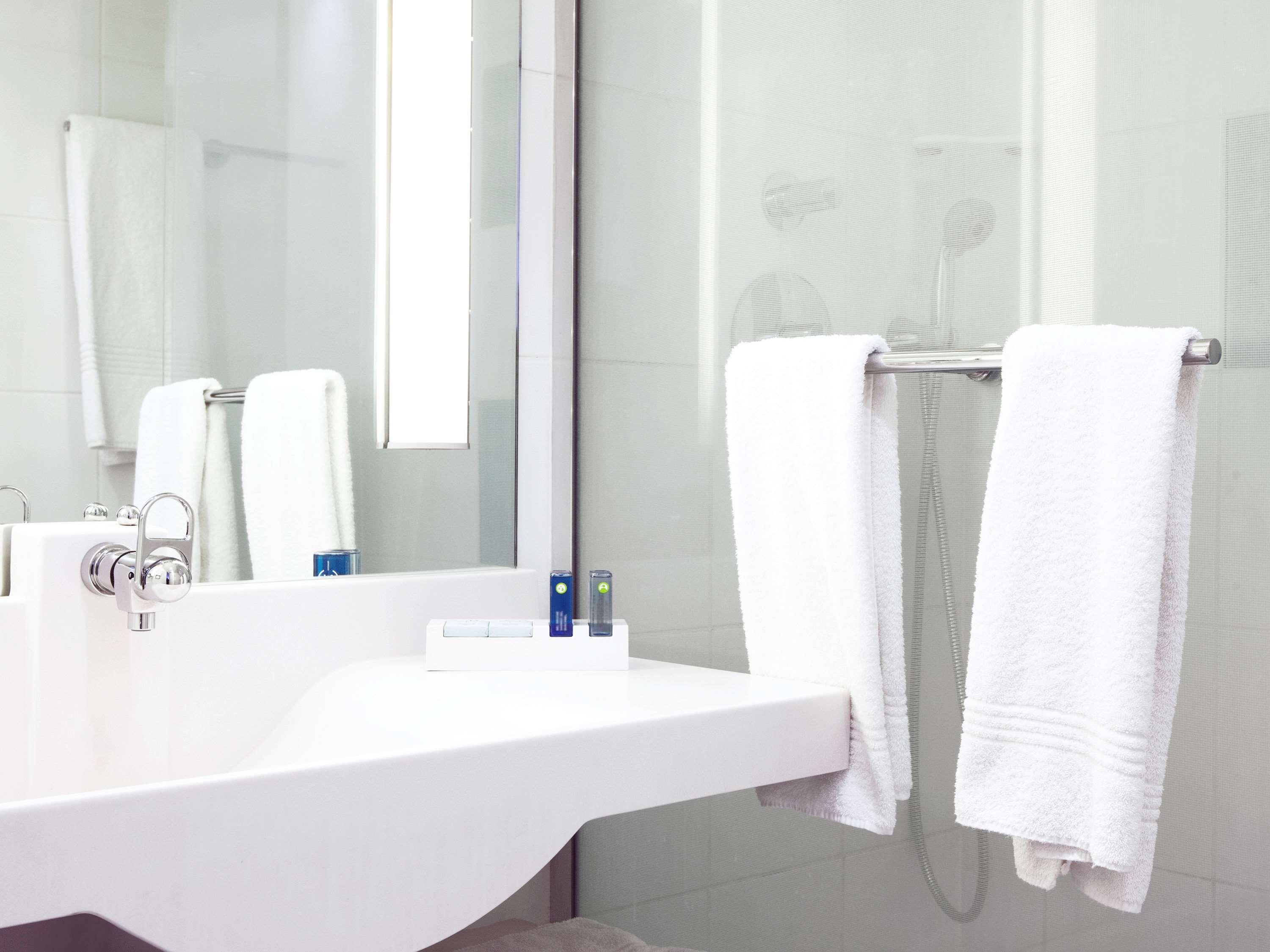 Double Classic Double Bed