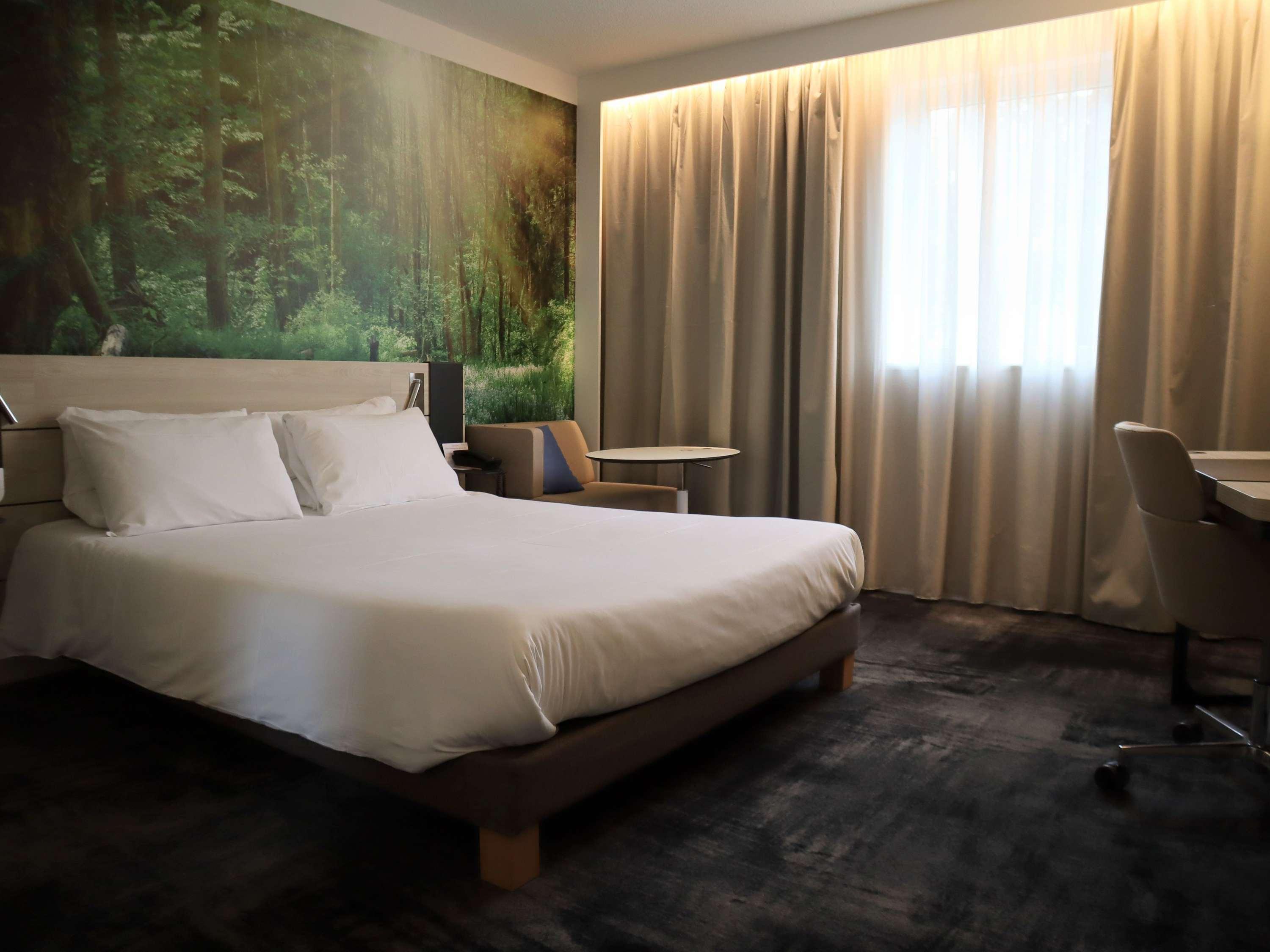 Double Accessible Superior