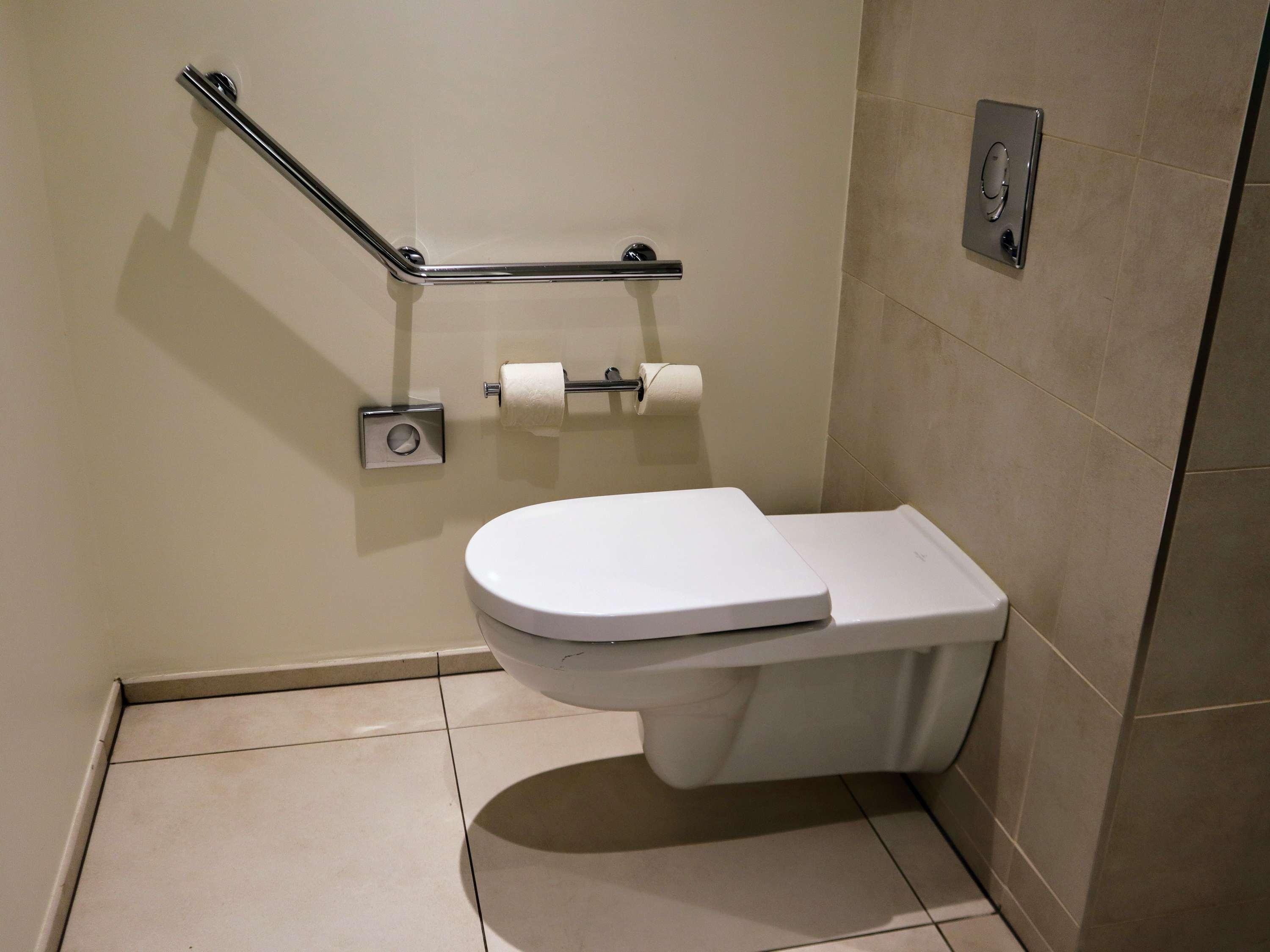 Double Accessible Superior