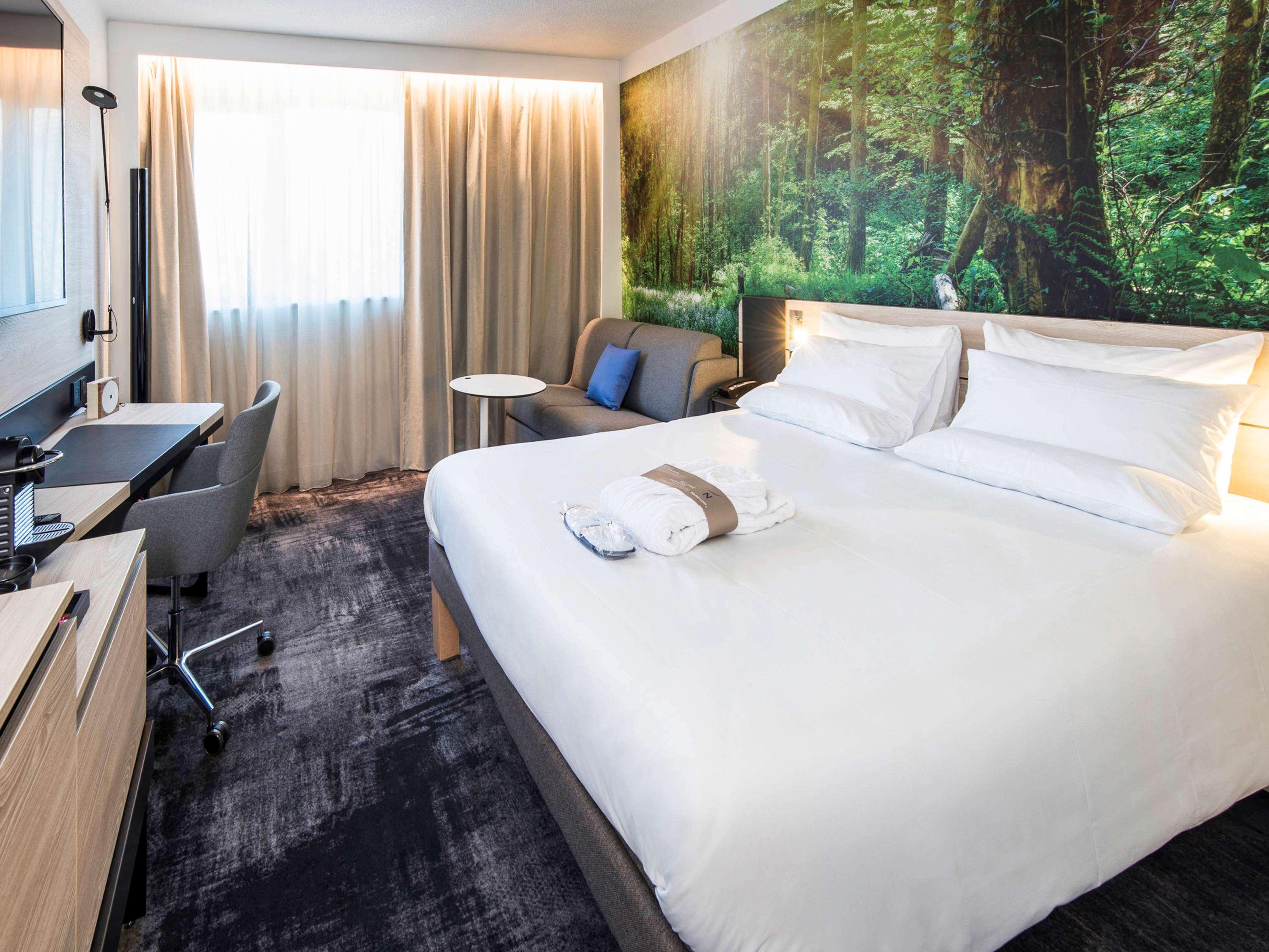 Double Executive Queen Bed