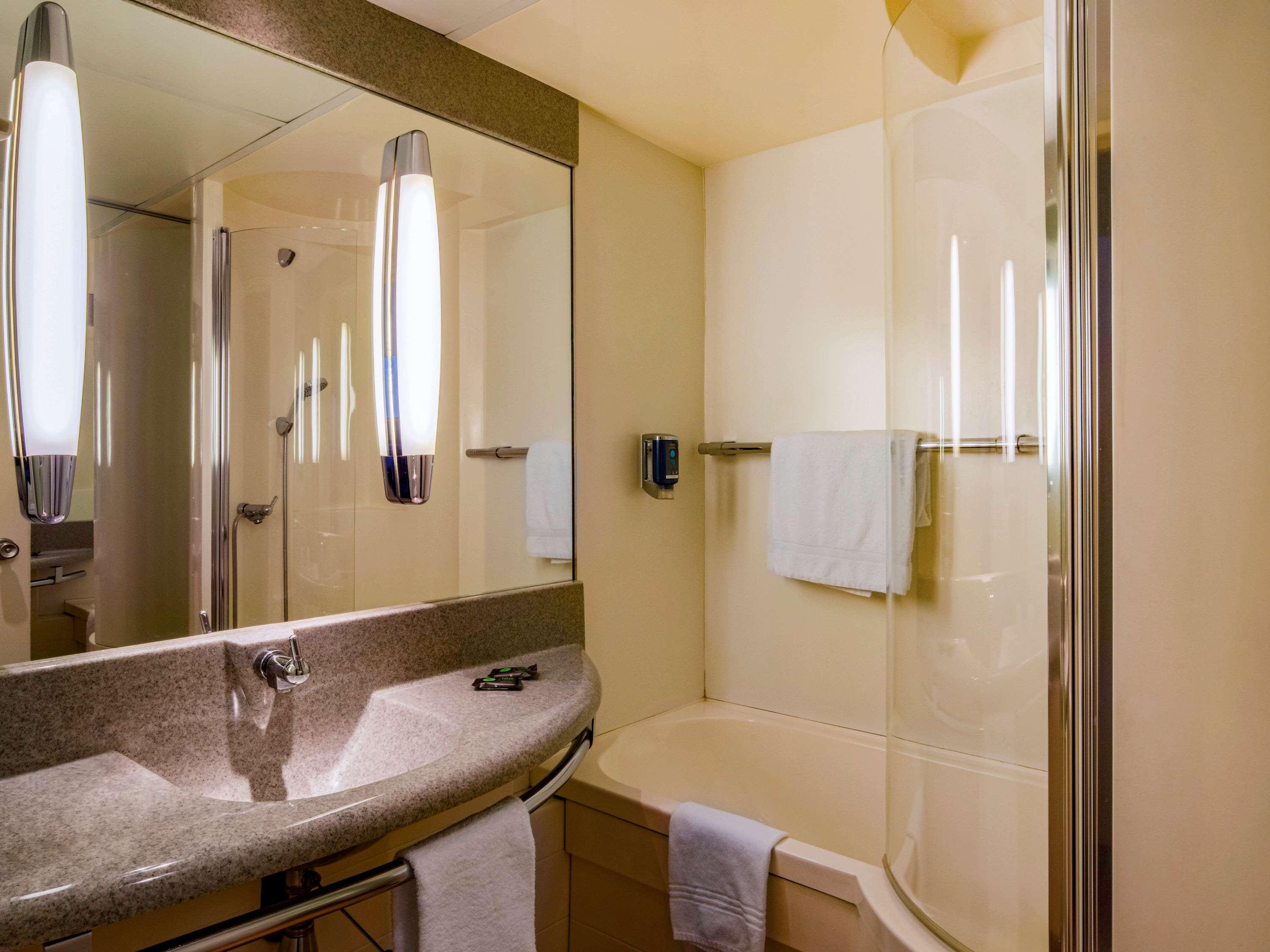 Double Classic Double Bed