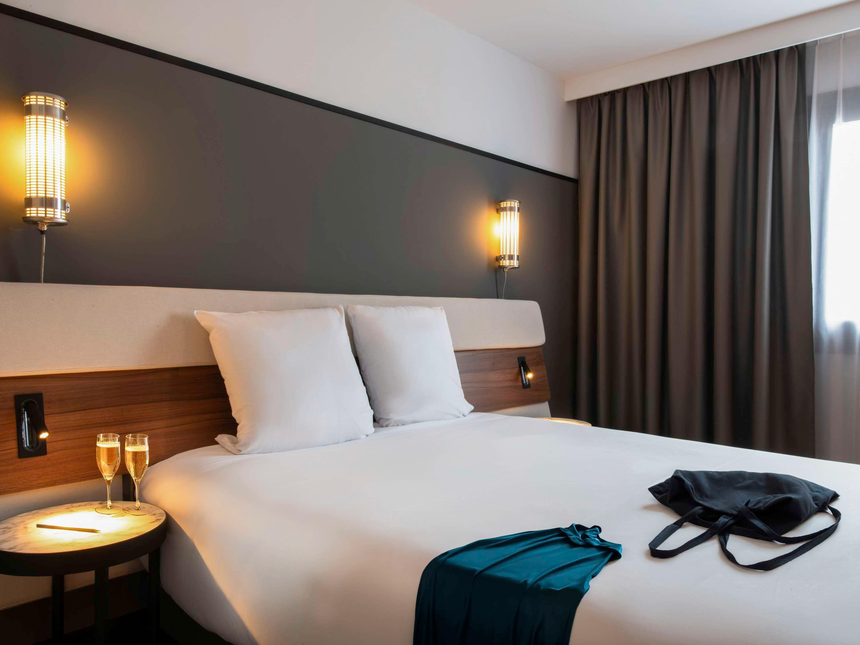 Double Classic Double Bed