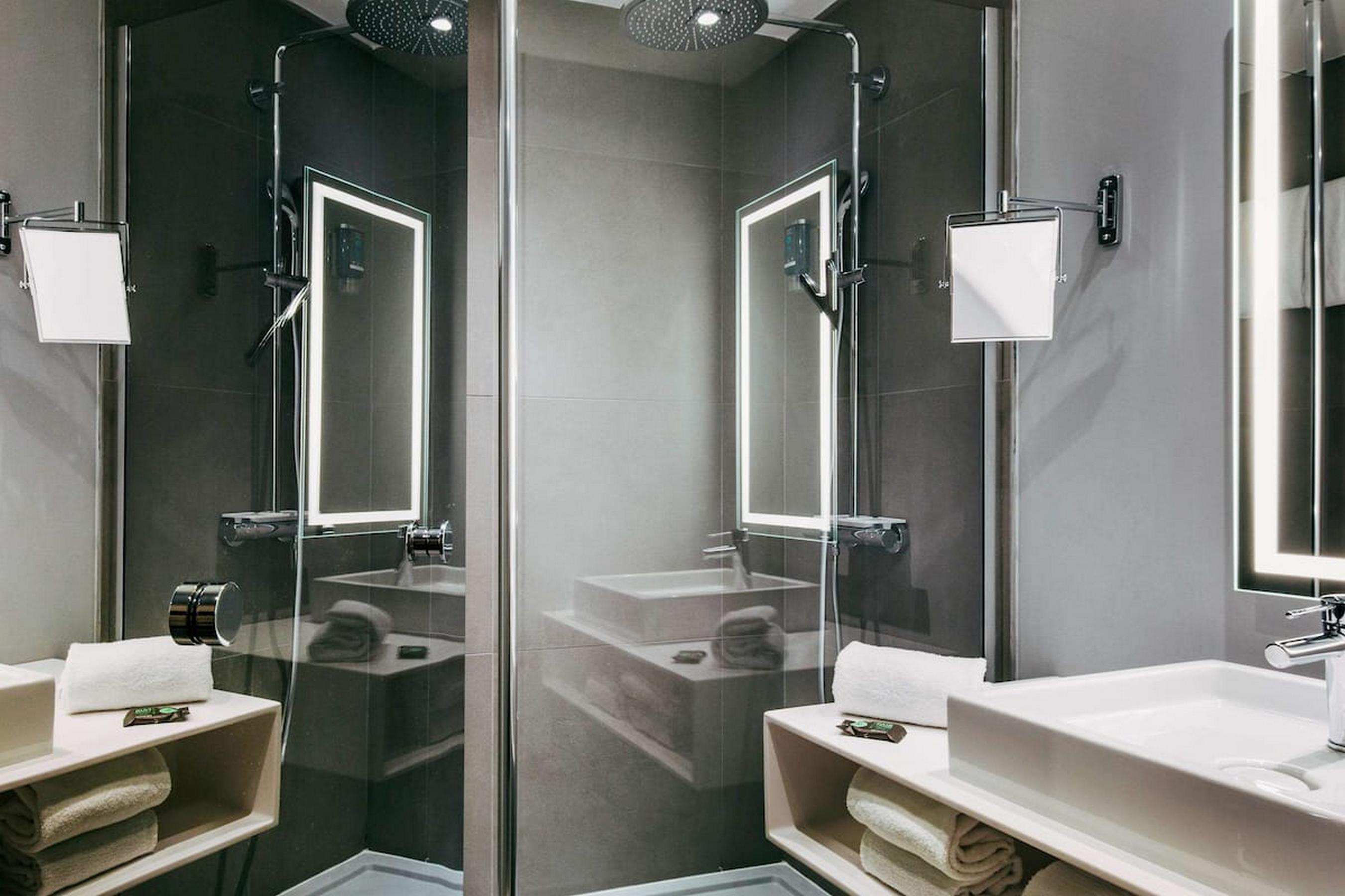 Family Room Superior with Double Bed