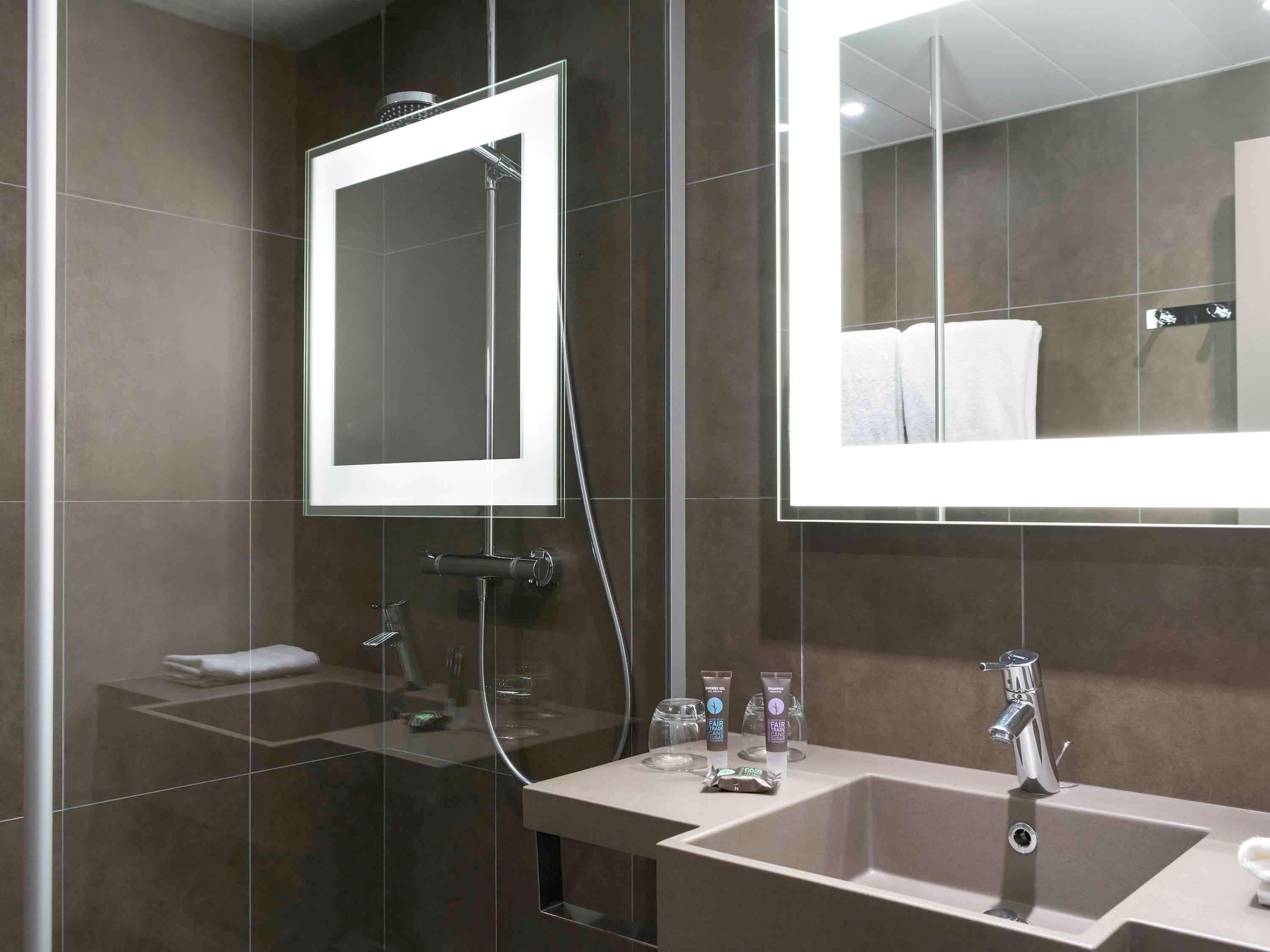 Double Superior Queen Bed