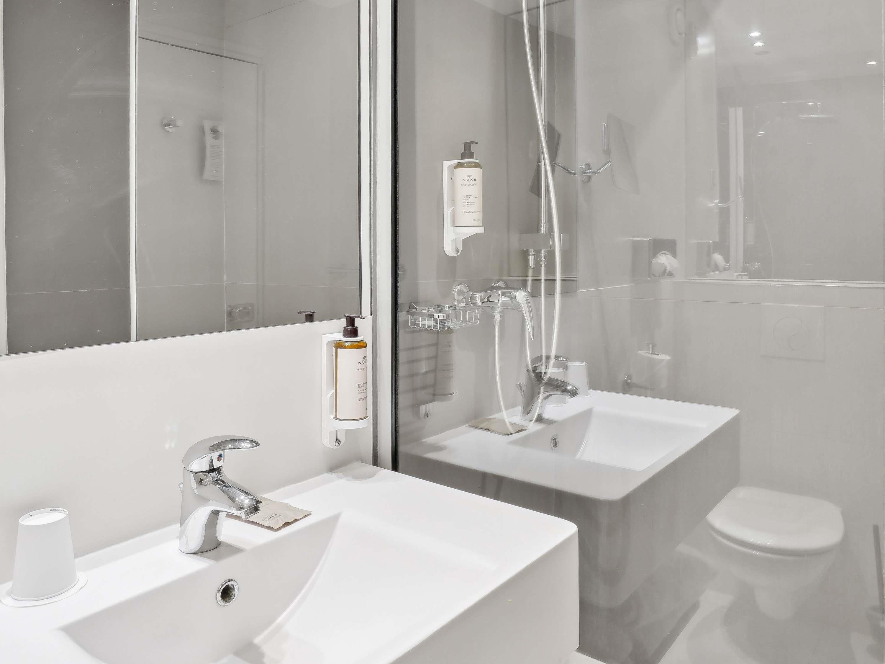 Double Classic Double Bed