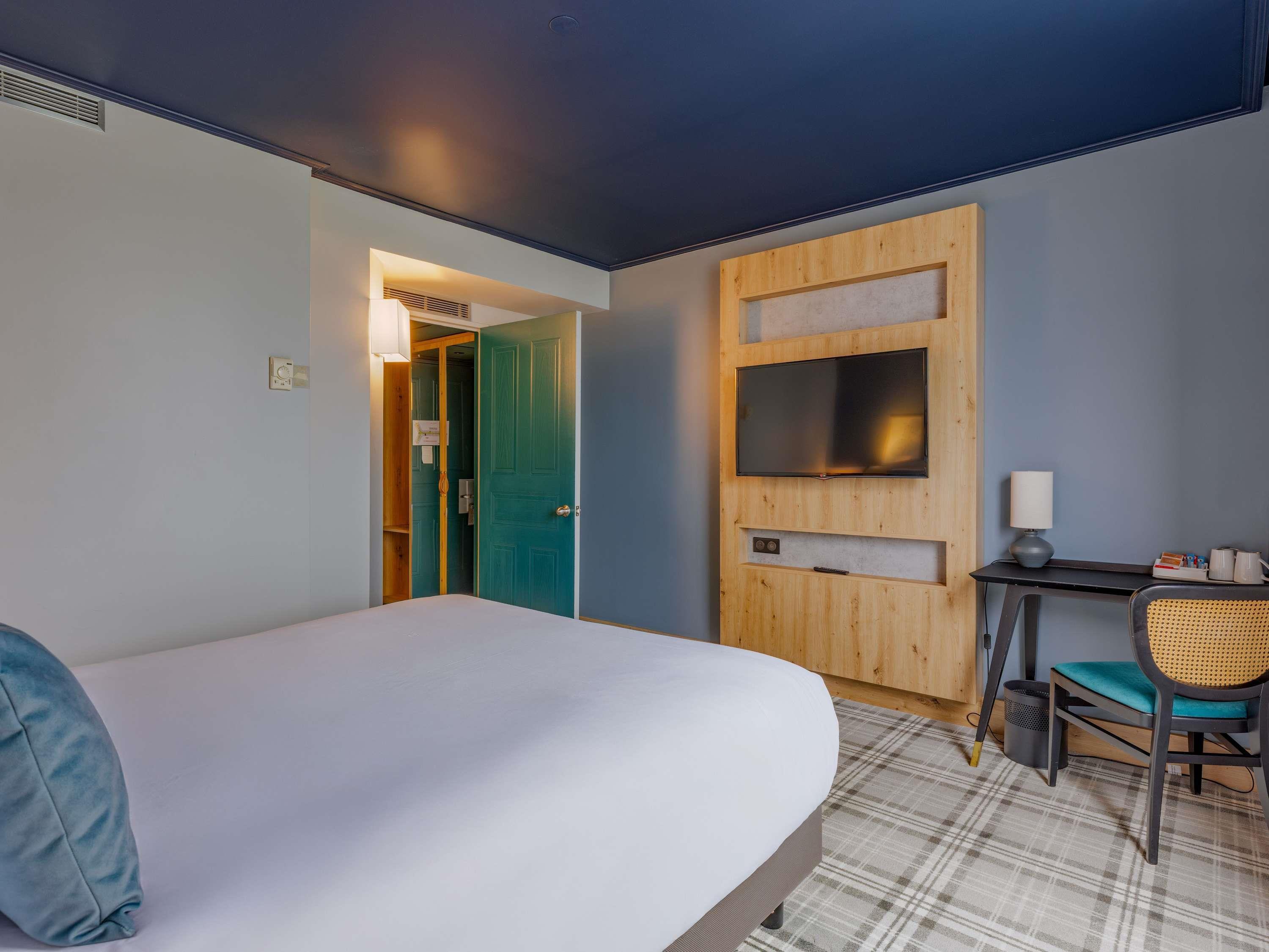 Double Superior with Double Bed