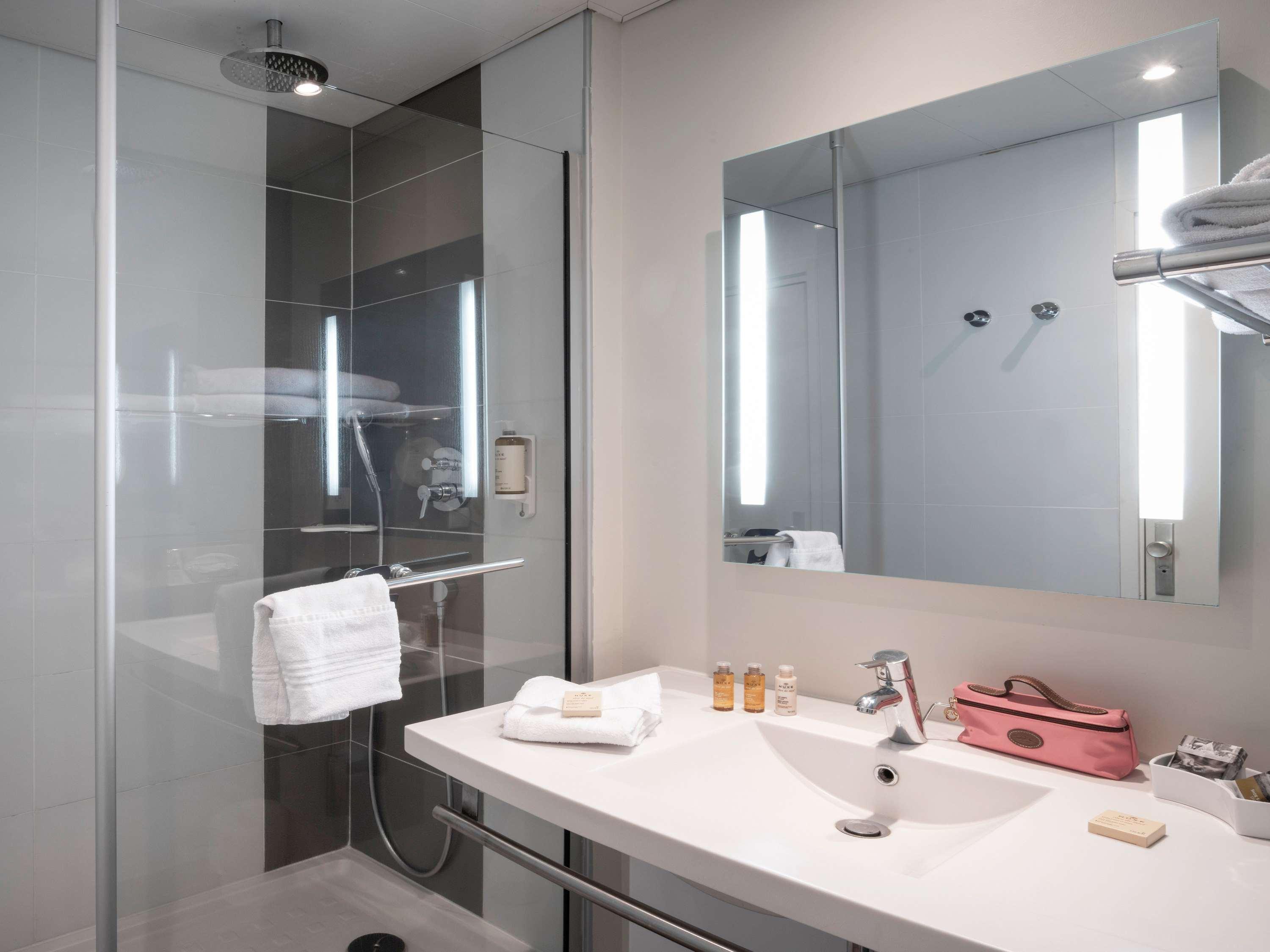 Double Classic Double Bed