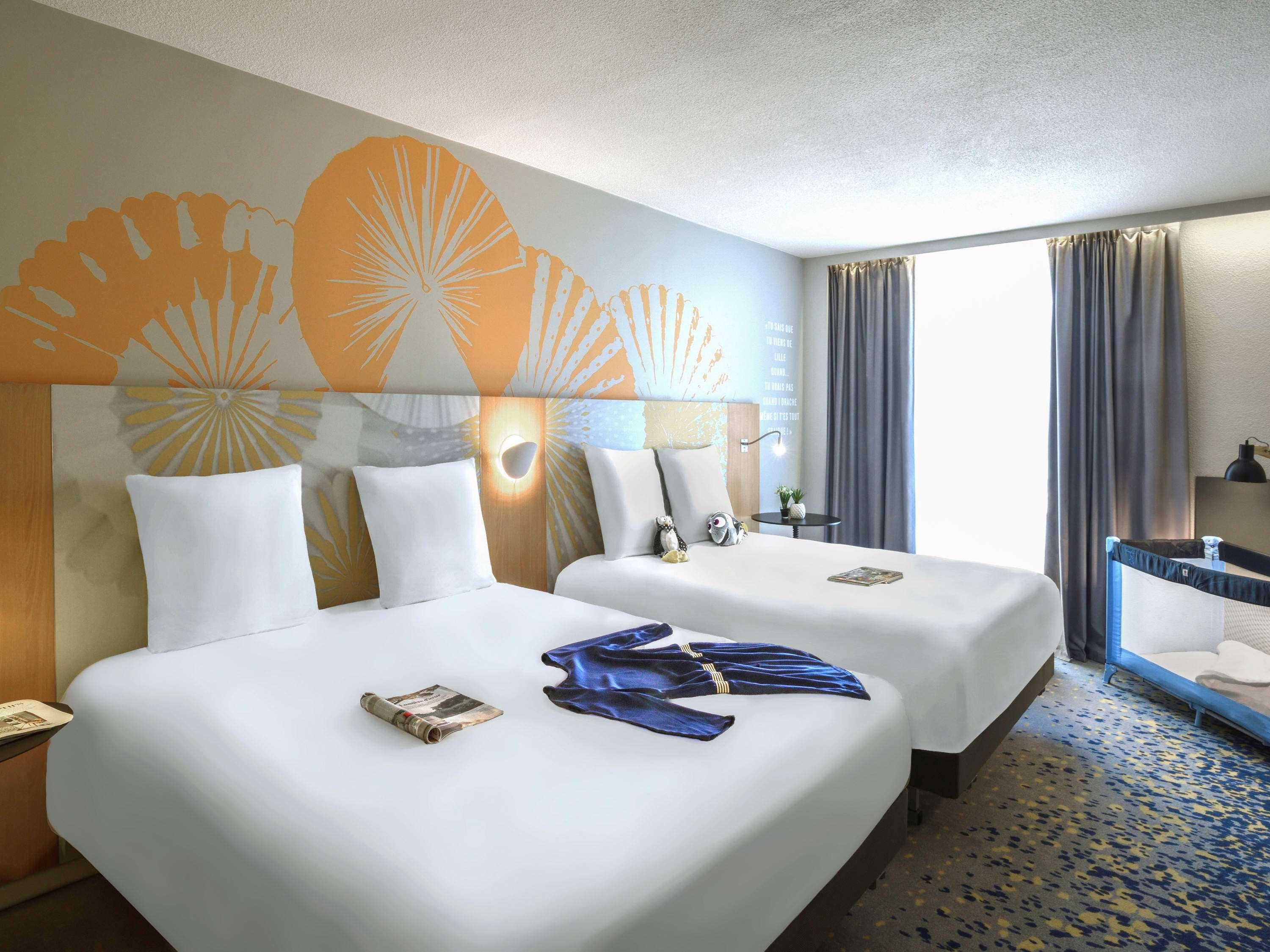 Double Classic Two Double Beds