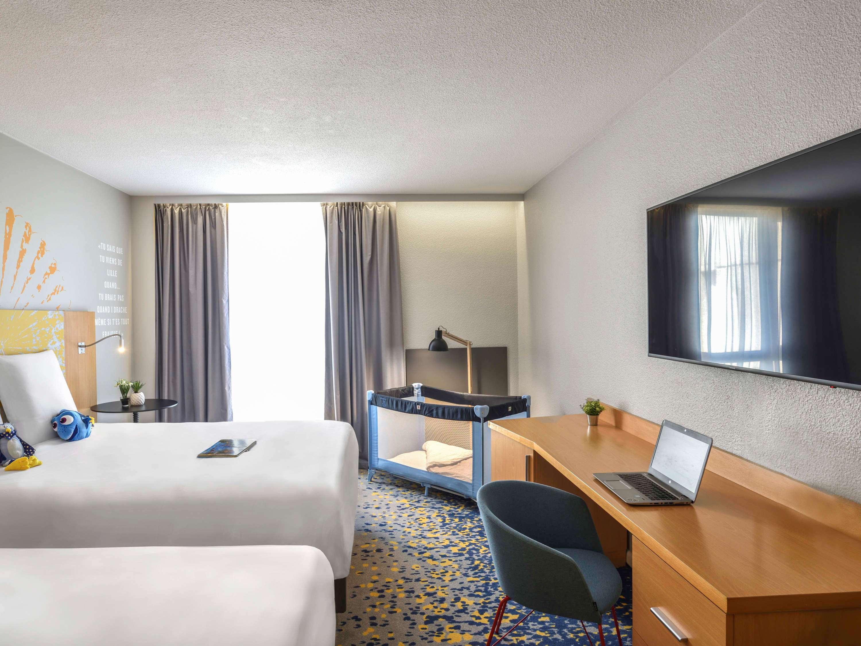 Double Classic Two Double Beds