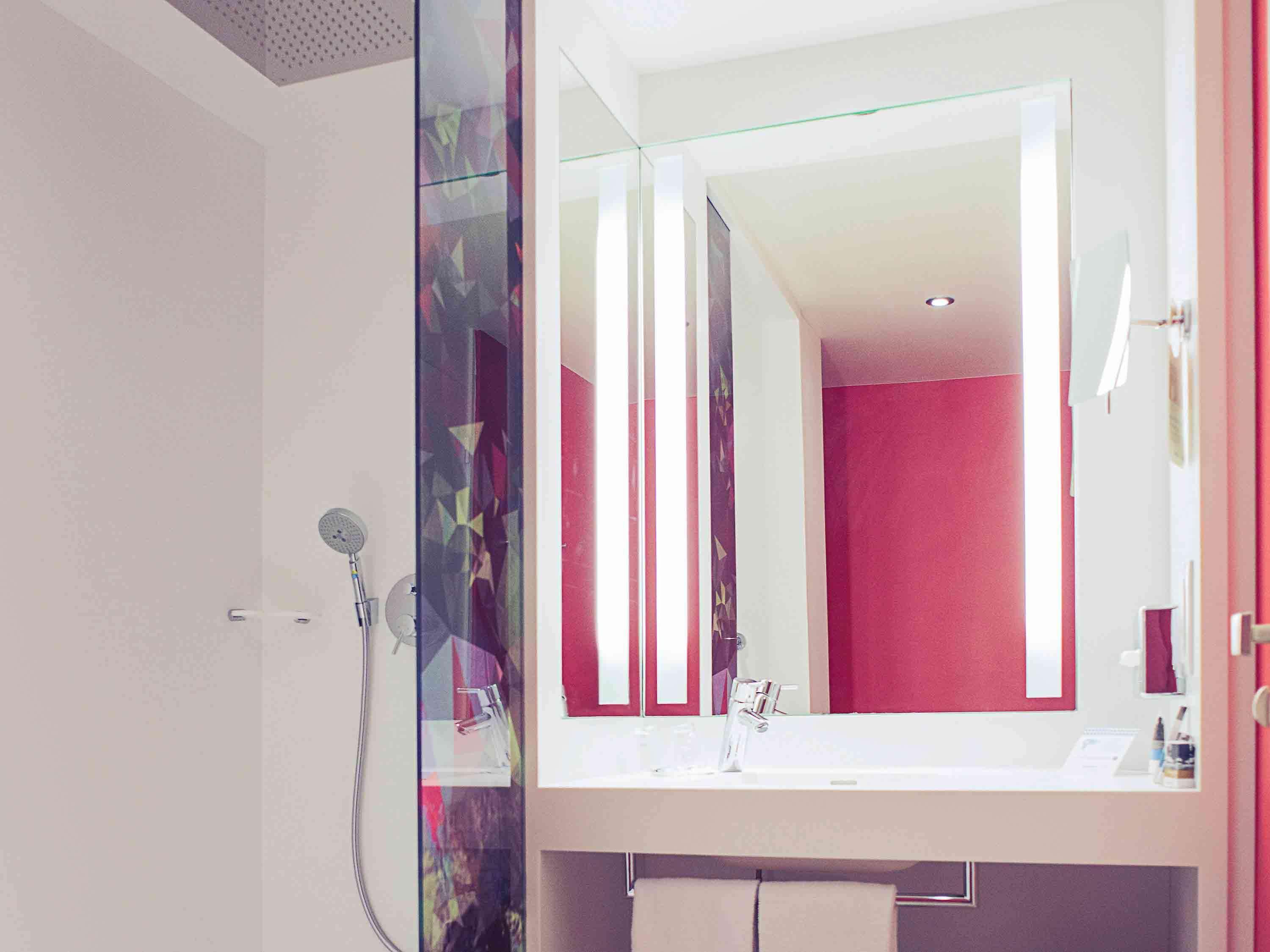 Double Classic Double Bed